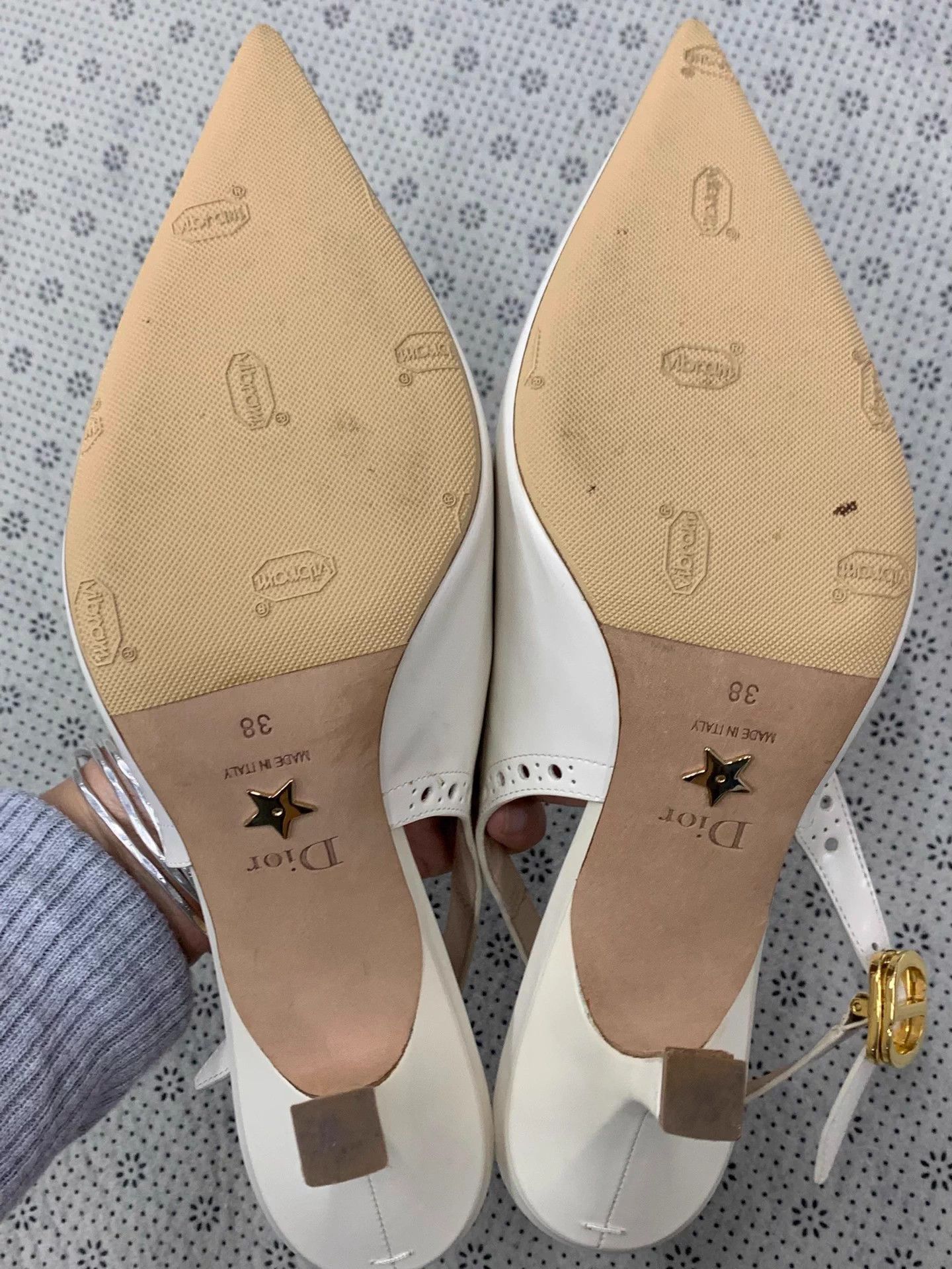 Dior Dior white cutout pointed toe heels EU 38 Size US 7 / IT 37 - 5 Thumbnail