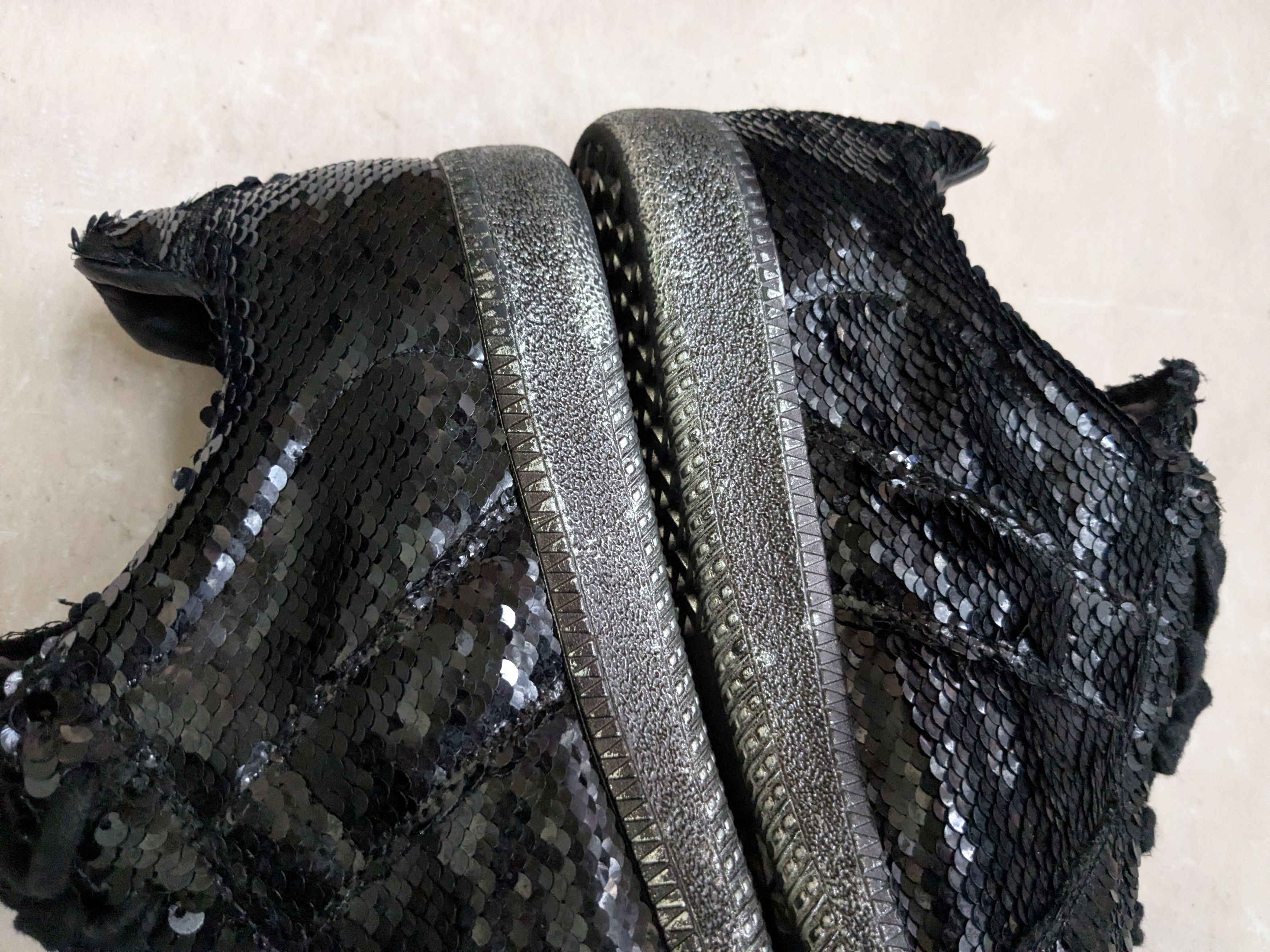 Maison Margiela Maison Margiela Replica GAT Black Sequins 8 41 Low Tops Size US 8 / EU 41 - 14 Thumbnail