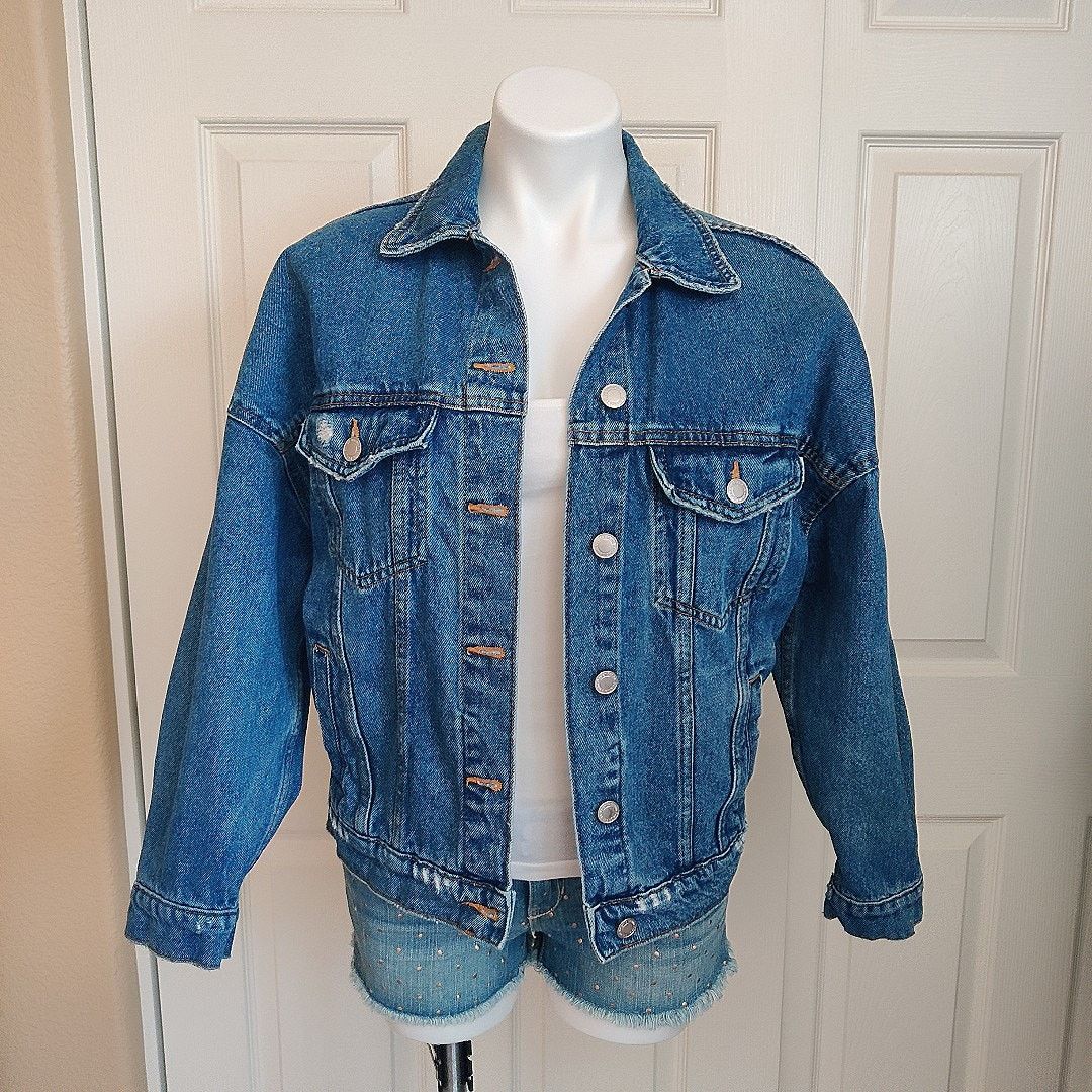 Bershka Bershka oversized lightly distressed denim jacket sz XS Size XS / US 0-2 / IT 36-38 - 1 Thumbnail
