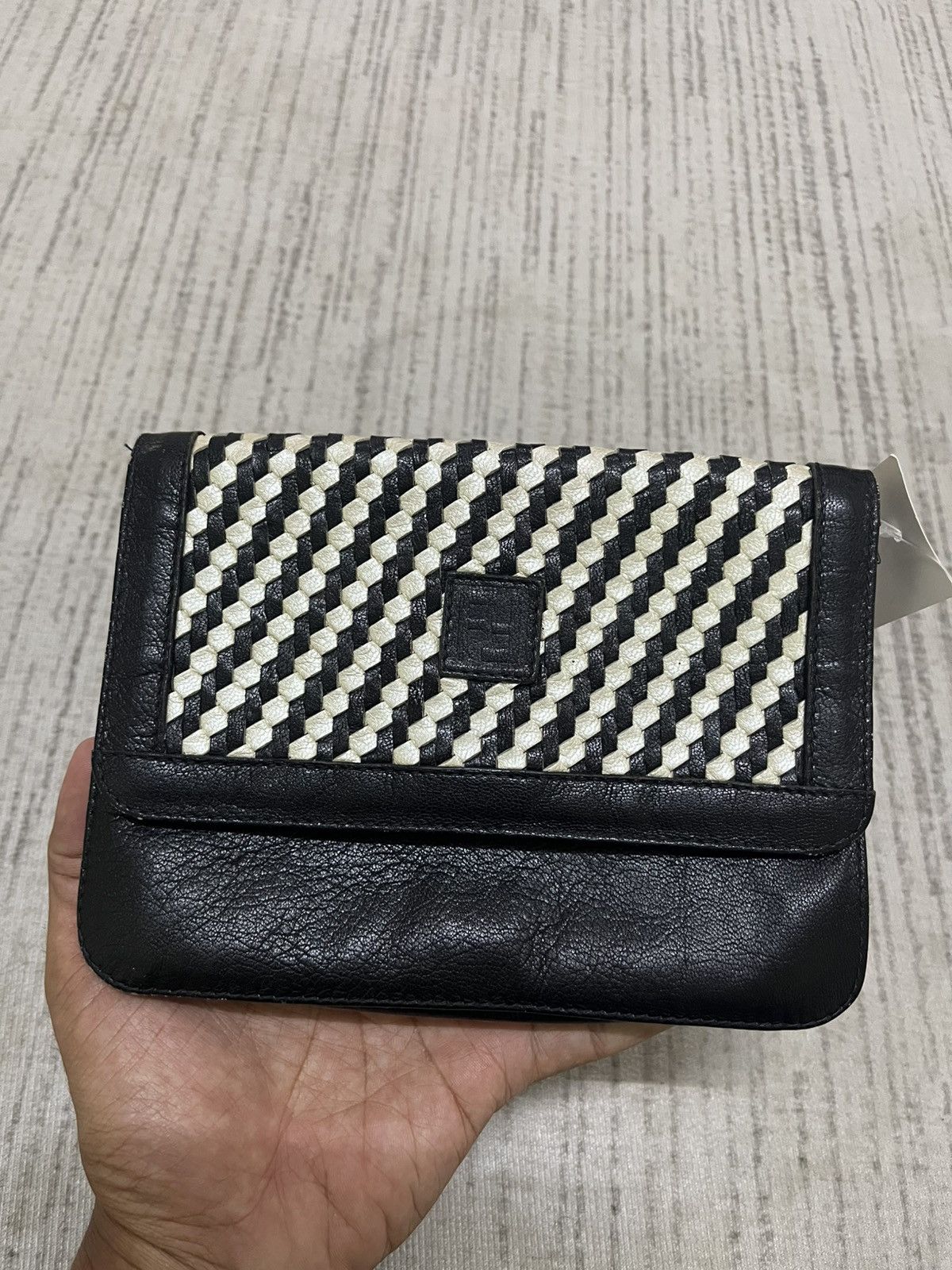 Fendi Vintage 80s fendi bag Size ONE SIZE - 2 Thumbnail