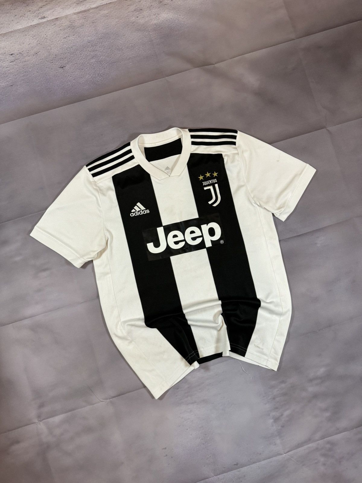 Adidas × Vintage Vintage Juventus 2018/19 Adidas Jersey Blokcore Medium Size US M / EU 48-50 / 2 - 1 Thumbnail