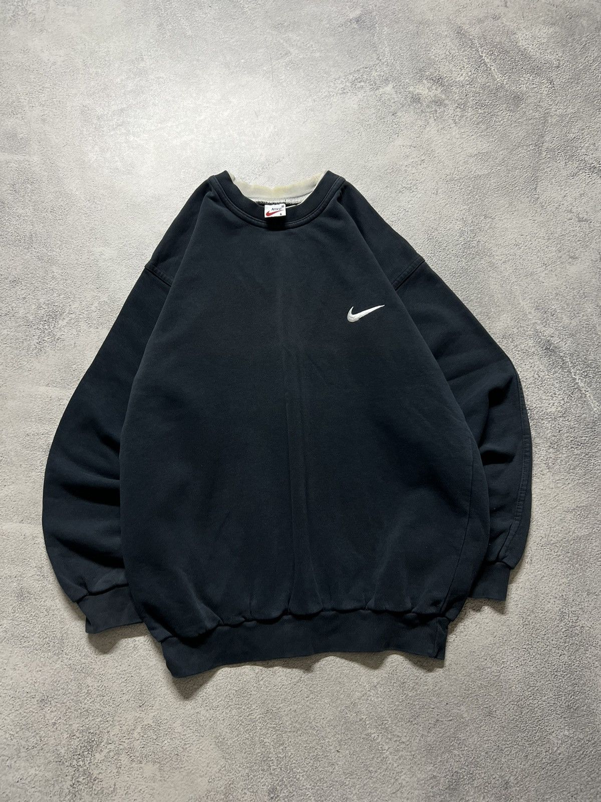 Vintage Vintage Y2K Nike Mini Swoosh Faded Oversized Sweatshirt 90’s Size US S / EU 44-46 / 1 - 2 Thumbnail