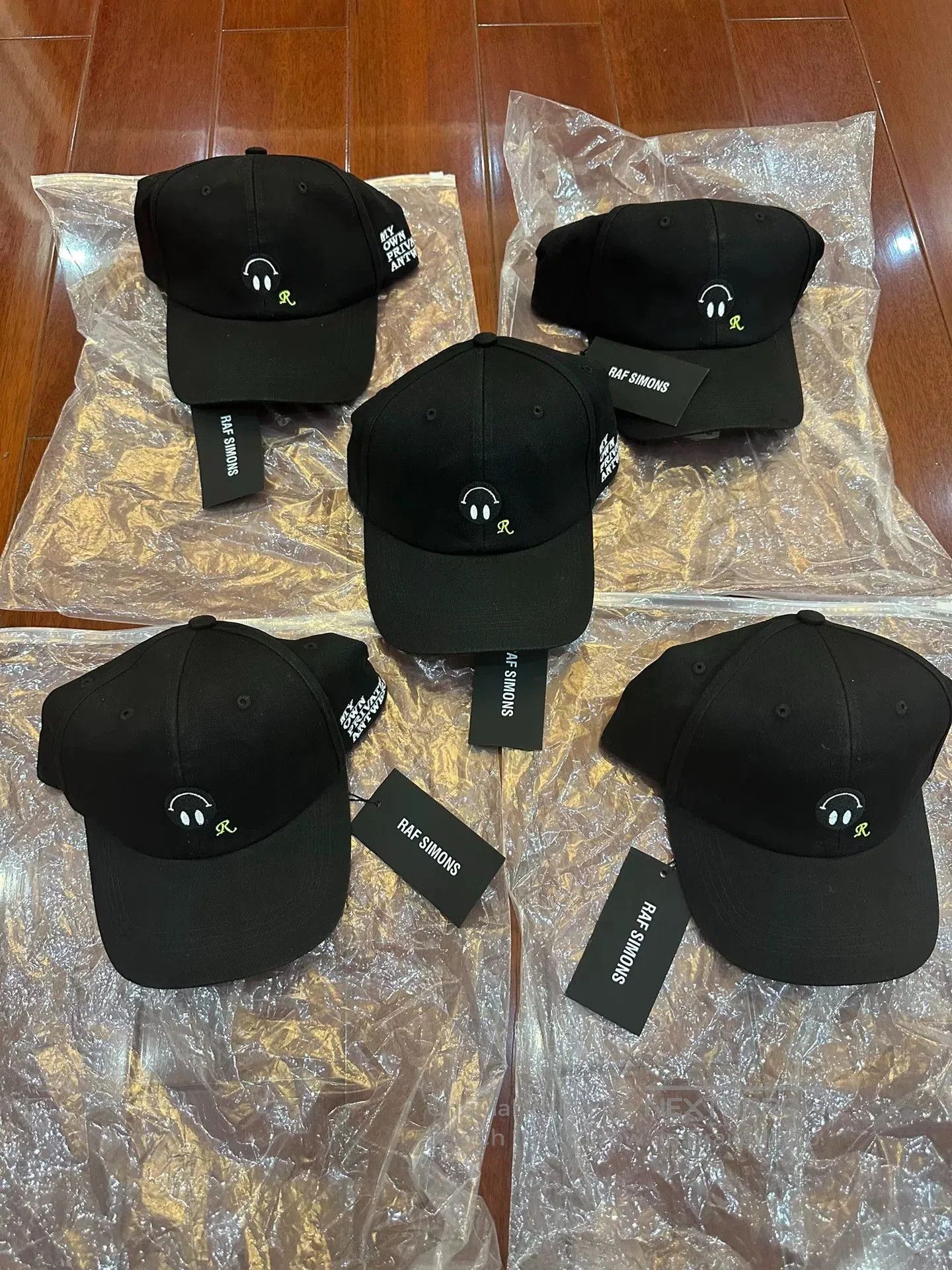 Raf Simons raf simons smiley logo black cap. Size ONE SIZE - 1 Thumbnail