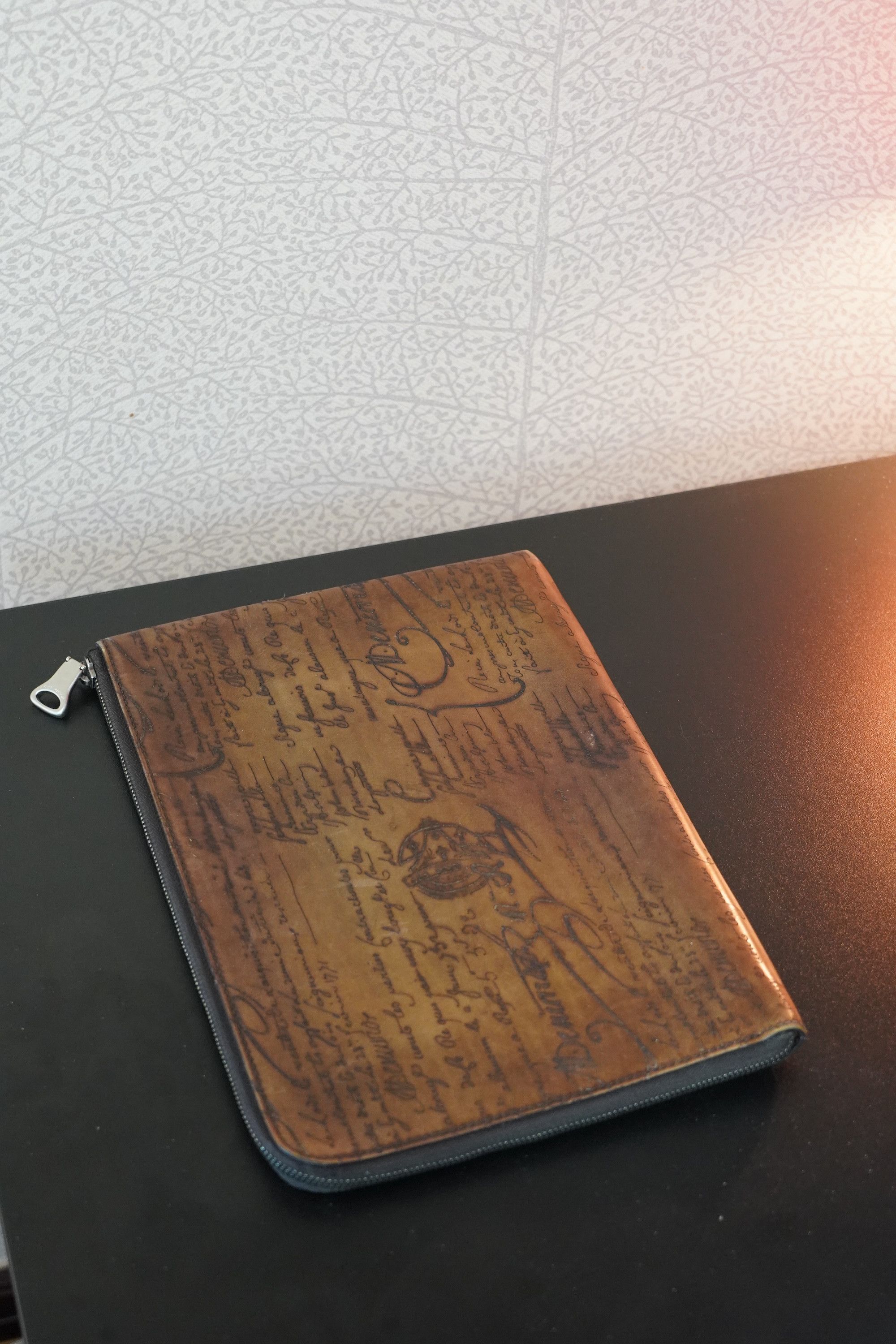 Berluti Berluti / Scritto Calligraphy Leather Clutch Bag / Brown Size ONE SIZE - 4 Thumbnail