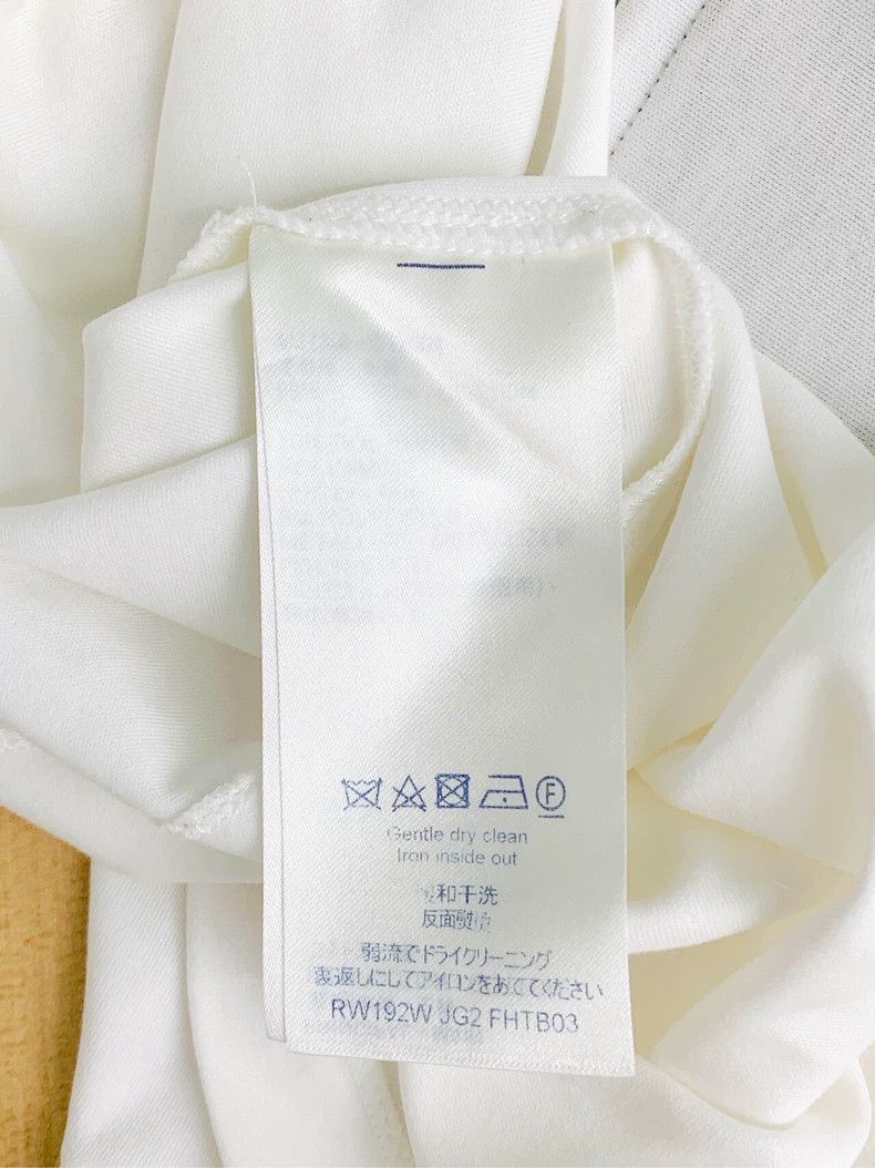 Louis Vuitton Louis Vuitton White Logo Embroidered Crew Neck T-Shirt Size M / US 6-8 / IT 42-44 - 8 Thumbnail