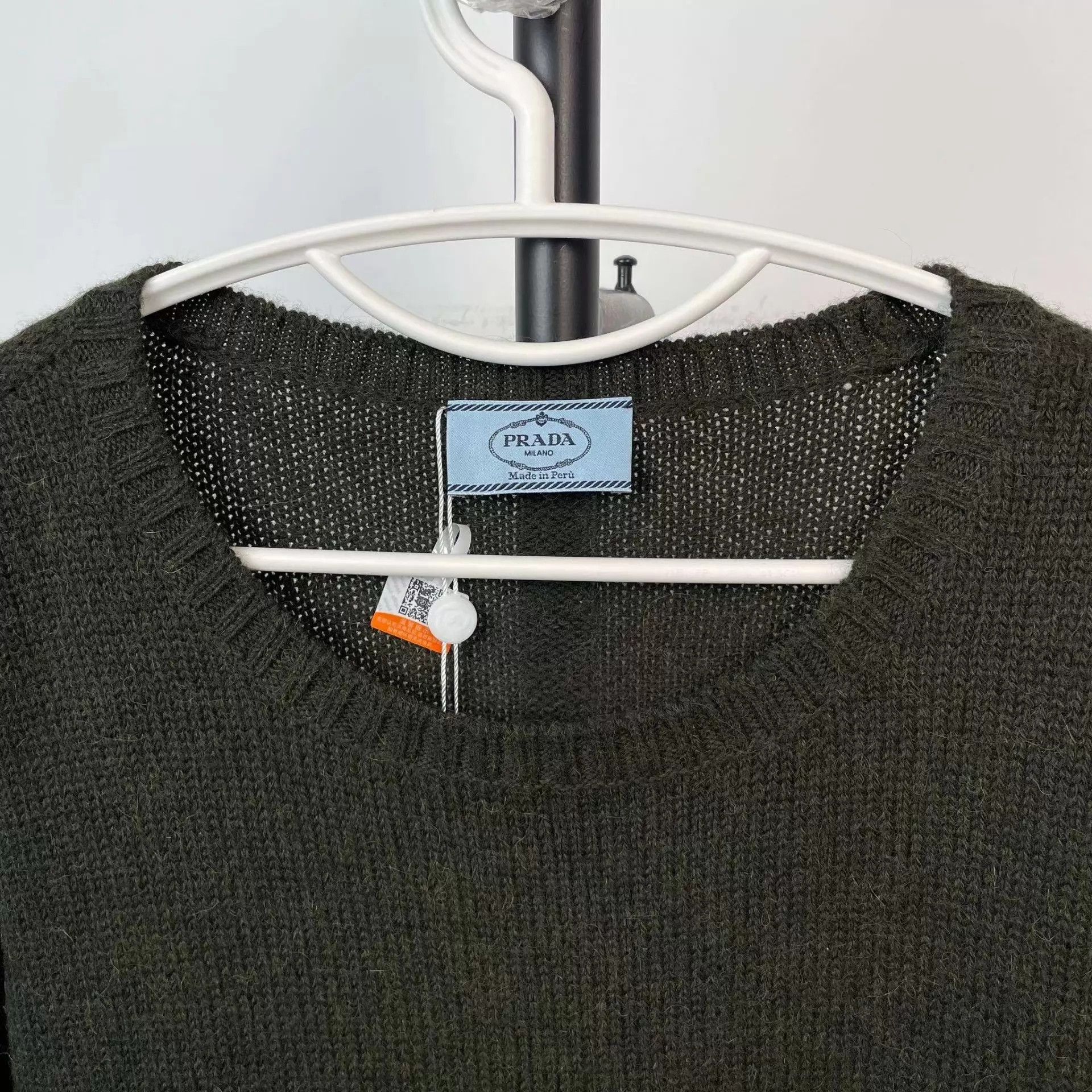 Prada Prada Green Sweater 260221CXHAB26 Size US M / EU 48-50 / 2 - 7 Thumbnail