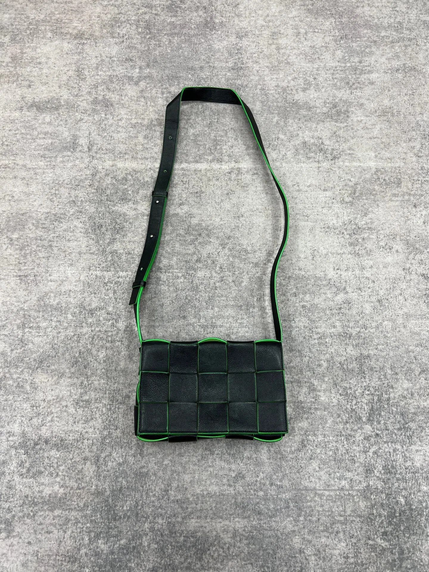 Bottega Veneta Bottega Veneta Six. Size ONE SIZE - 1 Thumbnail