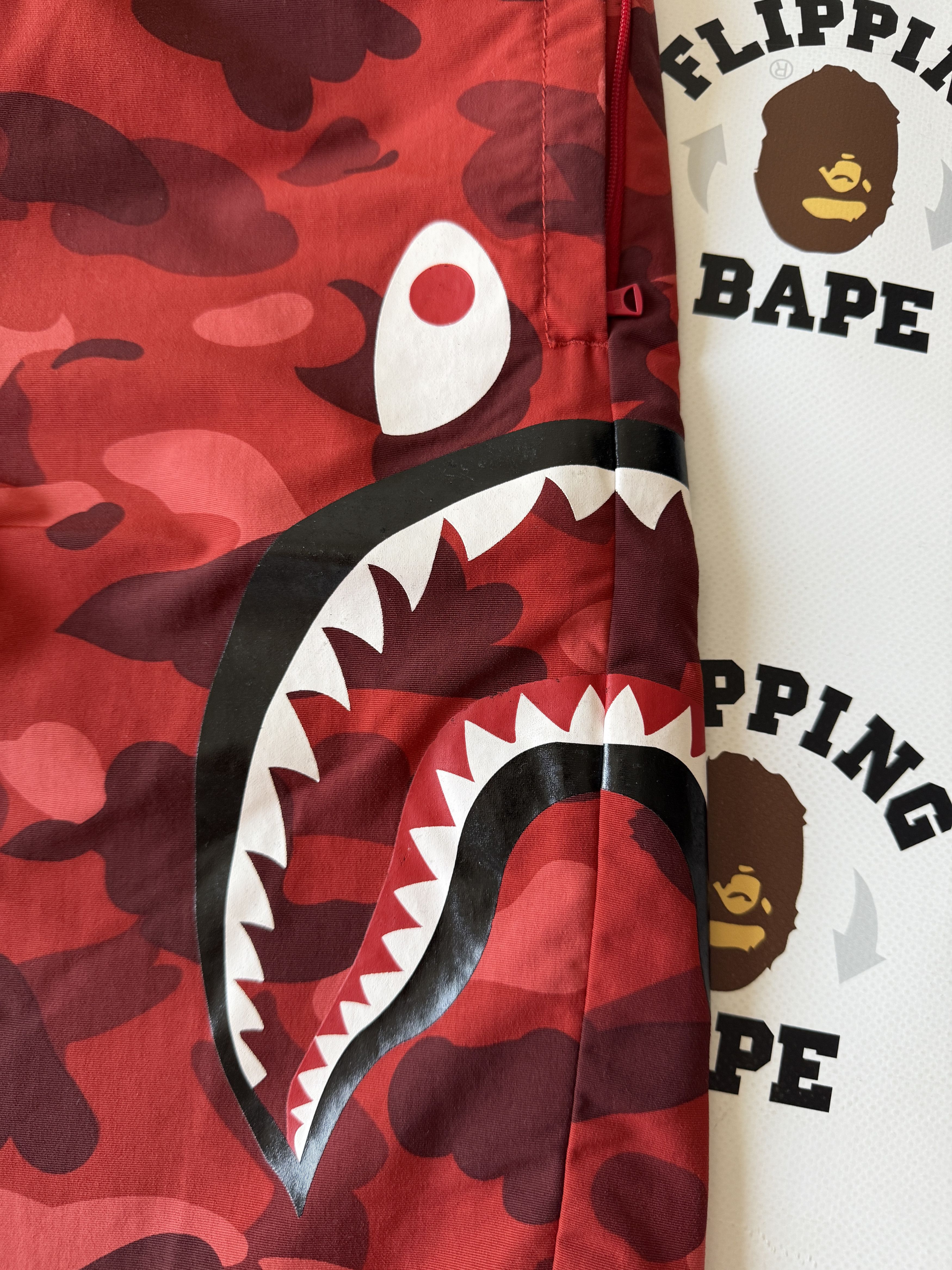 Bape BAPE COLOR CAMO SIDE SHARK BEACH SHORTS Size US 36 / EU 52 - 6 Thumbnail