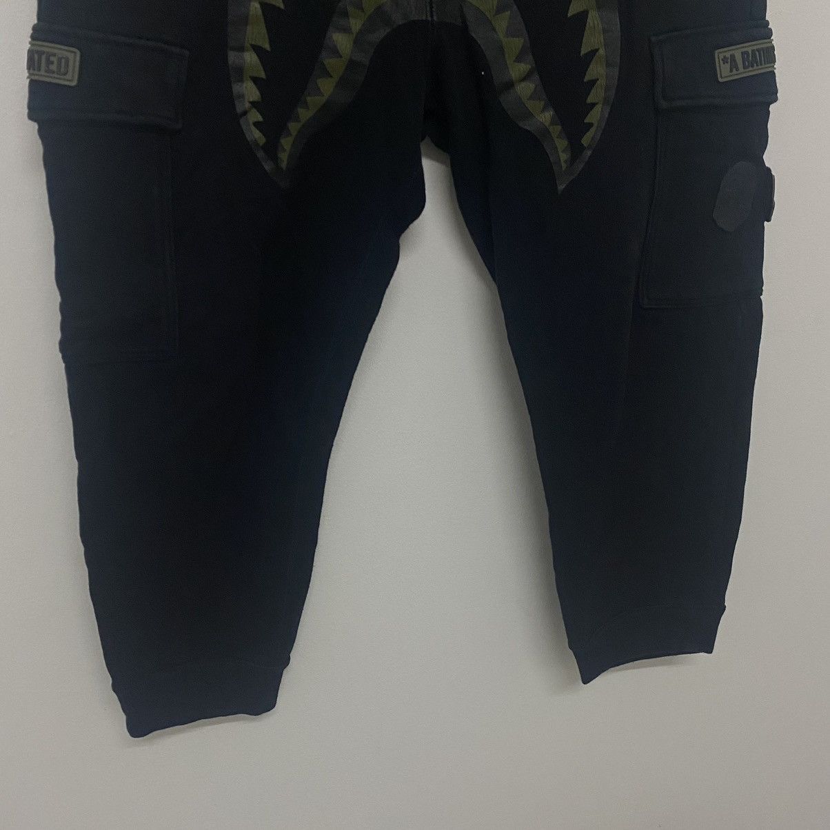 Bape × Undefeated Bape x Undefeated Shark Sweat Pants Size US 32 / EU 48 - 4 Thumbnail