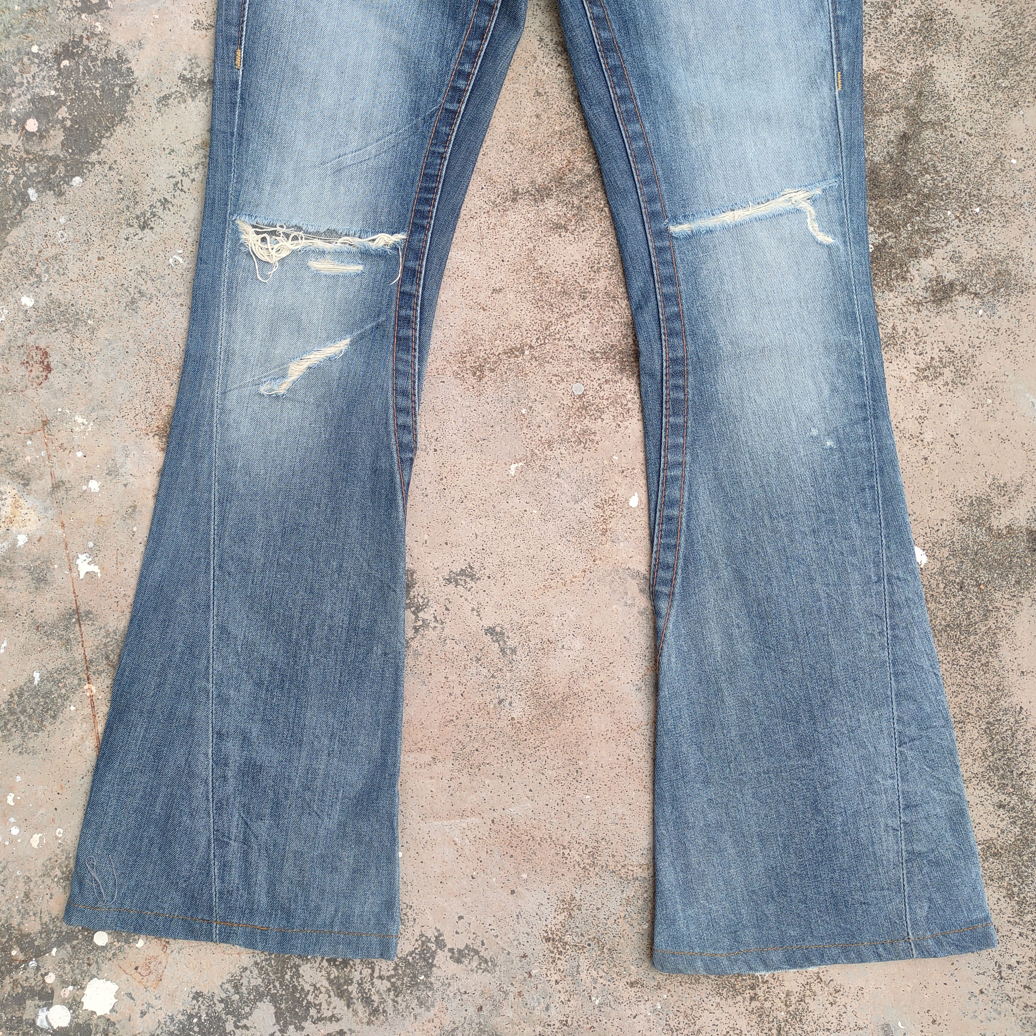 True Religion TRUE RELIGION FLARE RIPPED JEANS DENIM PANTS Size US 29 - 3 Thumbnail