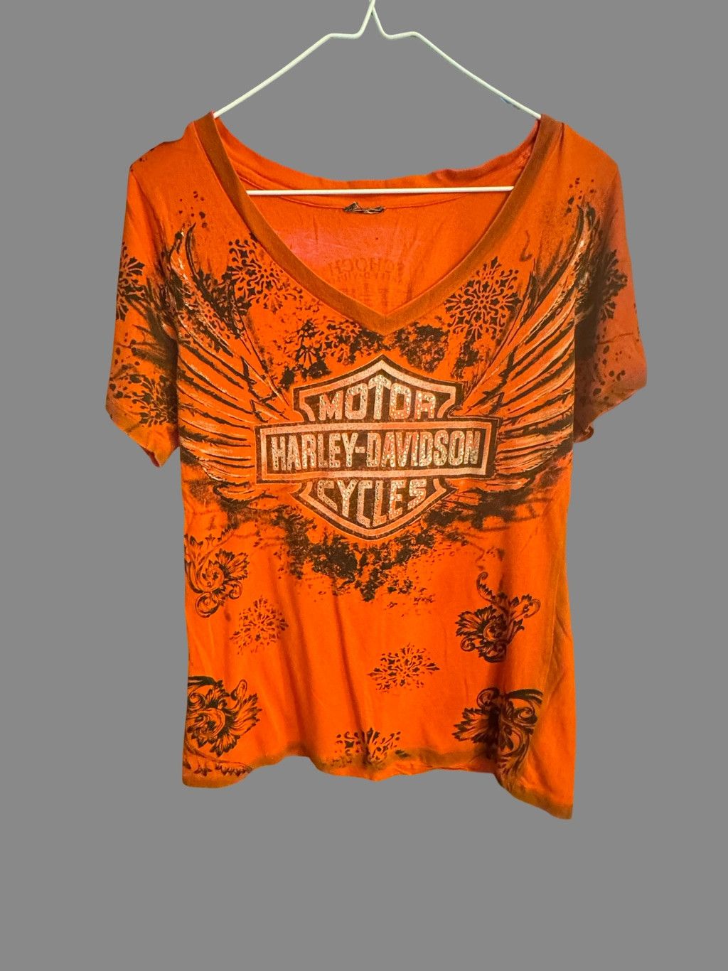 Harley Davidson Harley-Davidson Y2K Rhinestone Winged Logo Orange V-Neck Tee Size M / US 6-8 / IT 42-44 - 1 Thumbnail