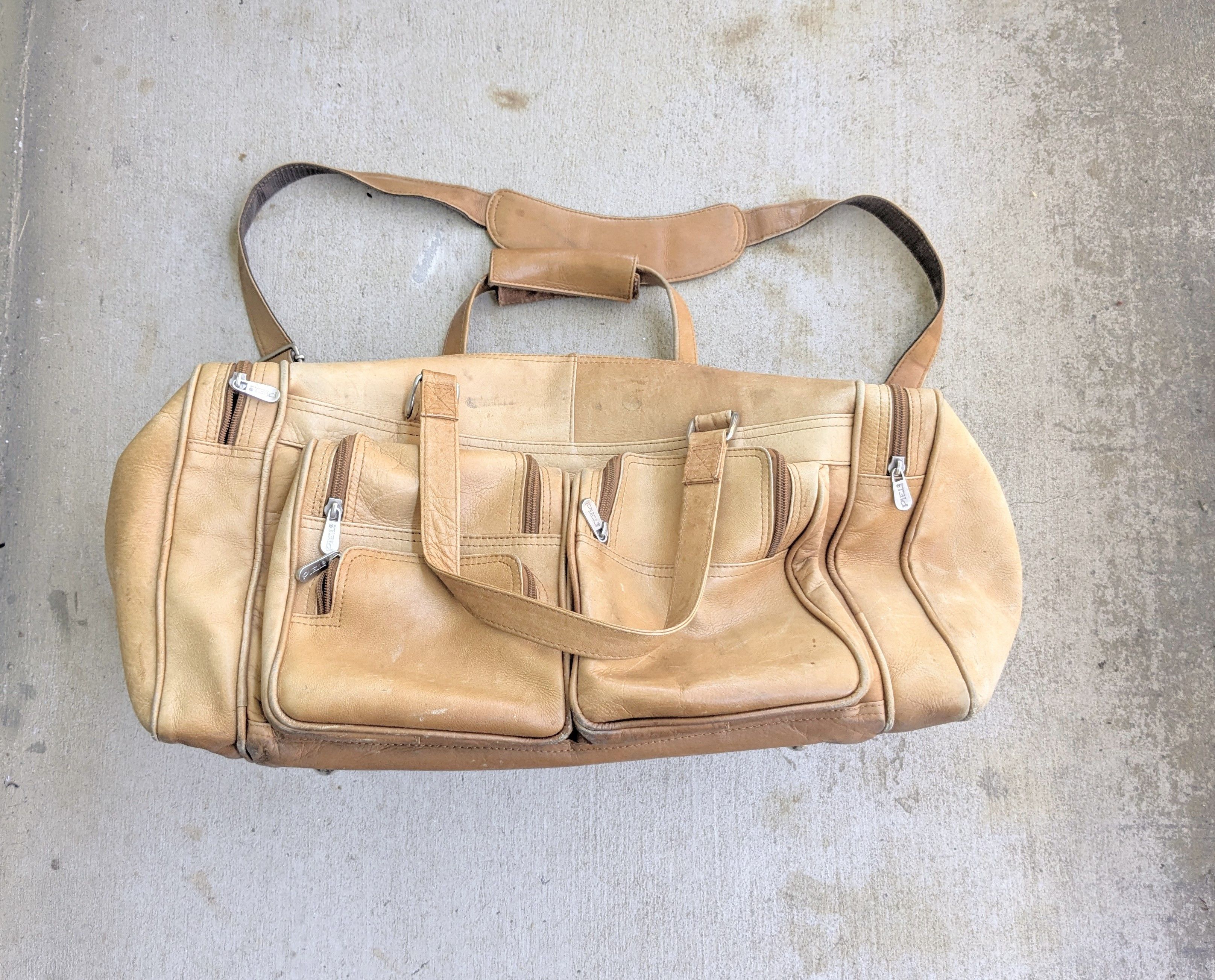 Genuine Leather Vintage Leather Duffle Bag Tan Brown Satchel Zip Travel Size ONE SIZE - 1 Thumbnail