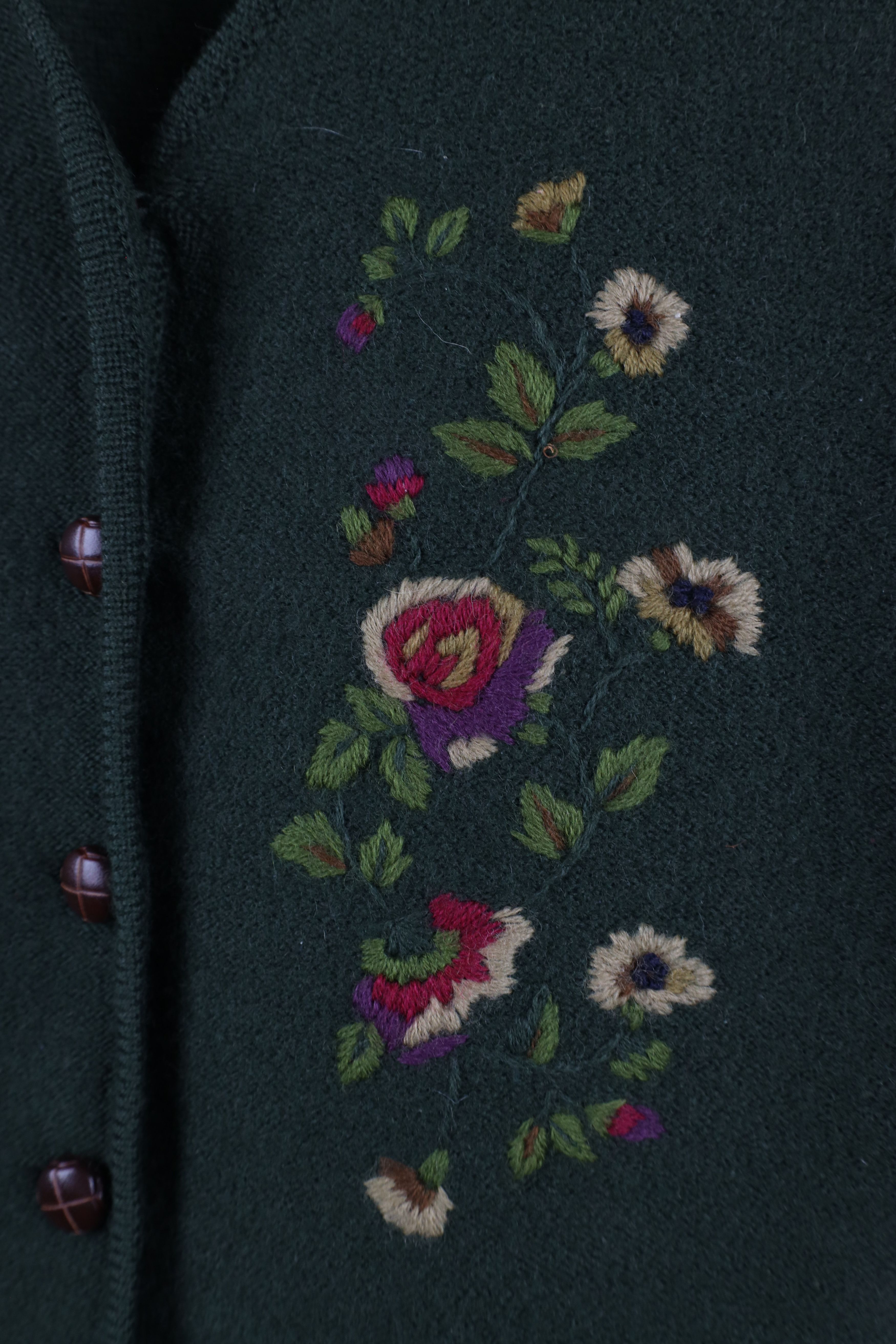 Vintage Vintage 90s Streetwear Hand Embroidered Flower Sweater Vest Size L / US 10 / IT 46 - 4 Thumbnail