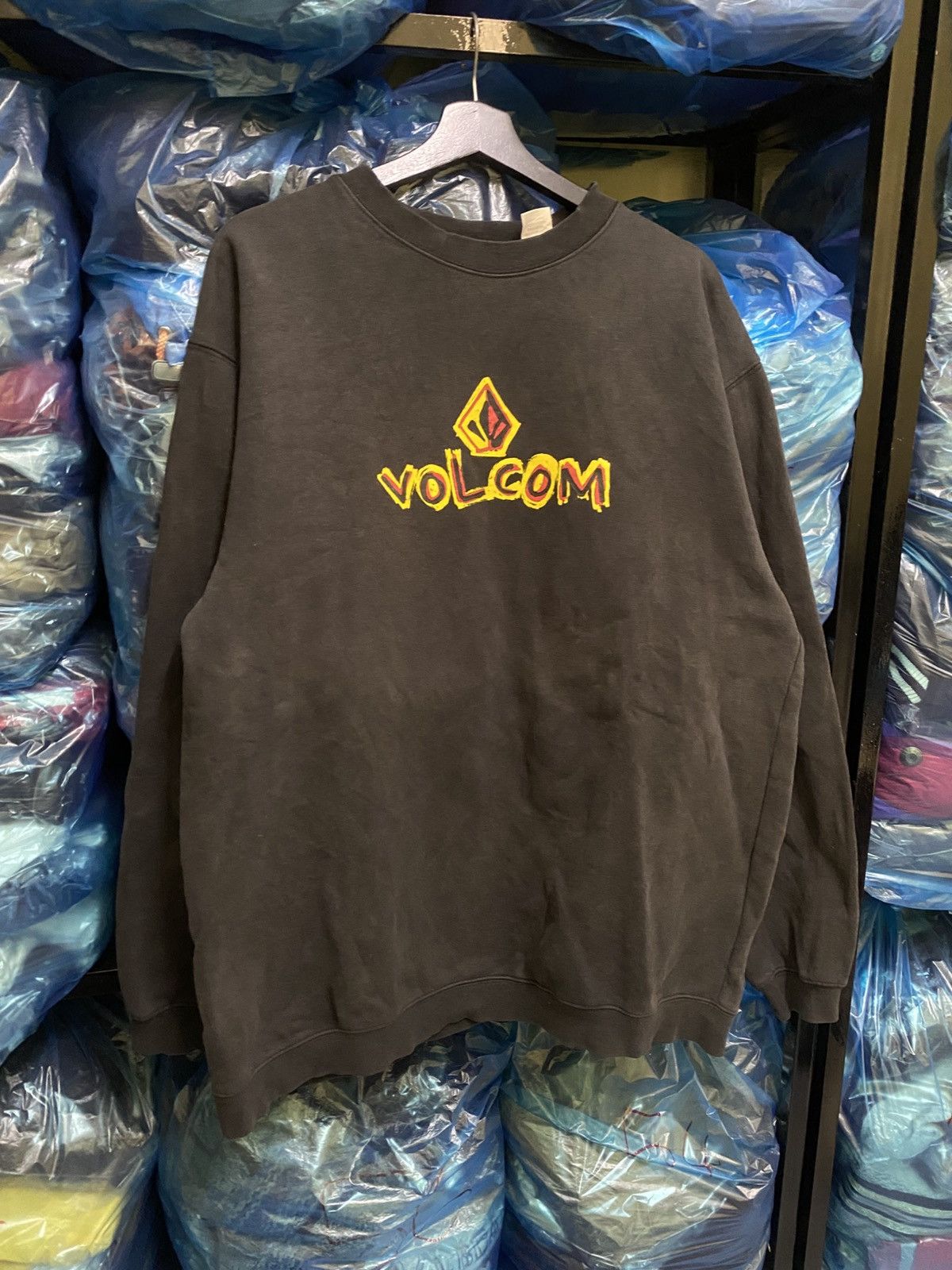 Volcom Volcom Stone Vintage Sweatshirt USA Made 90s Black Pullover Size US L / EU 52-54 / 3 - 4 Thumbnail
