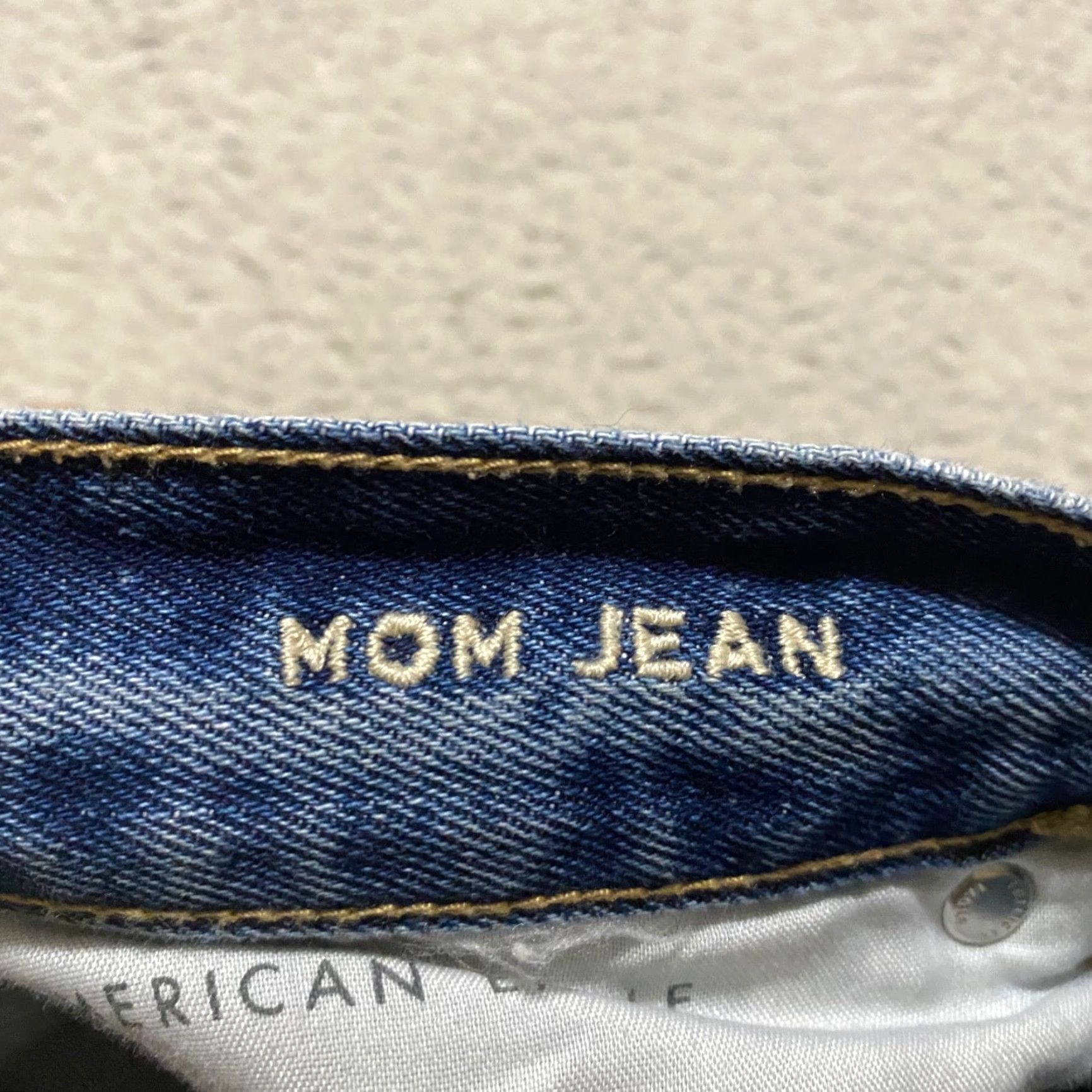 American Eagle Outfitters American Eagle Jeans Womens 8P Blue Denim Straight Distress High Rise Mom Petite Size 30" / US 8 / IT 44 - 4 Thumbnail