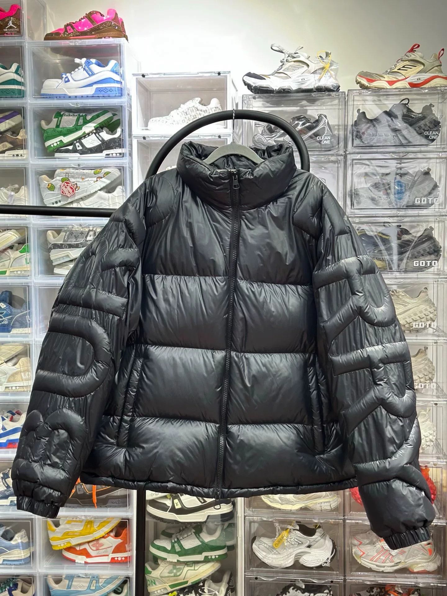 Burberry Burberry Down Black Heavy Coat XXL Men Size US XXL / EU 58 / 5 - 1 Thumbnail