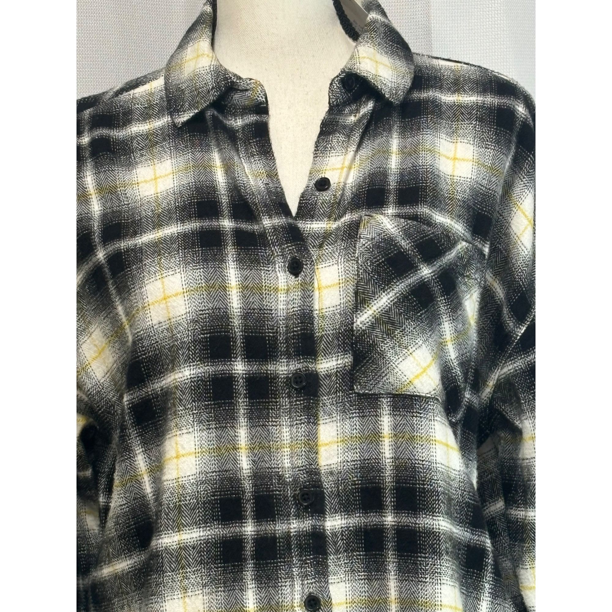 Other BP. Boyfriend Plaid Button-up Shirt in Ivory- Black Marley P Size XS / US 0-2 / IT 36-38 - 3 Thumbnail