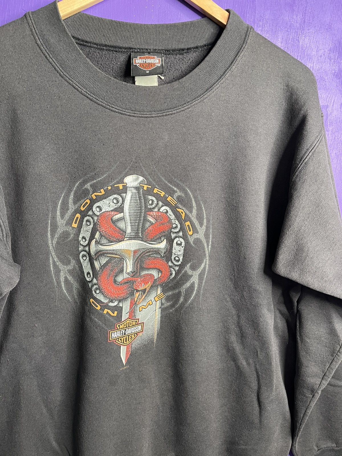 Harley Davidson × Vintage Vintage 90s Harley Davidson dagger logo crewneck Size US M / EU 48-50 / 2 - 3 Thumbnail