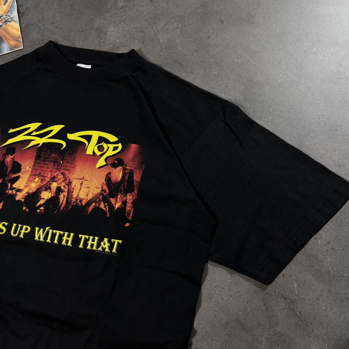 Band Tees Vintage 90s ZZ Top 1996 Big Logo Rock Metal Tshirt Tee Size US XL / EU 56 / 4 - 7 Thumbnail