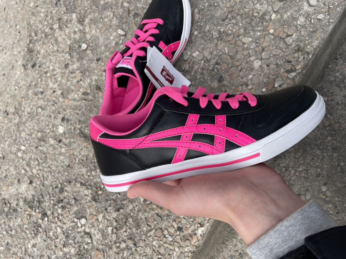 Asics NWB Asics Onitsuka Tiger Black Pink Sneakers EU 39 US 6 Size US 6 / IT 36 - 10 Thumbnail