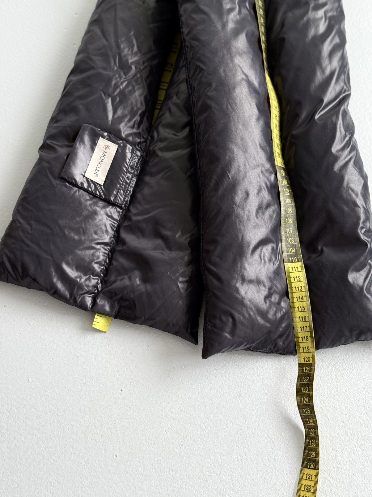 Moncler Moncler Down Puffer Scarf Navy Blue Logo Muffler Size ONE SIZE - 6 Thumbnail