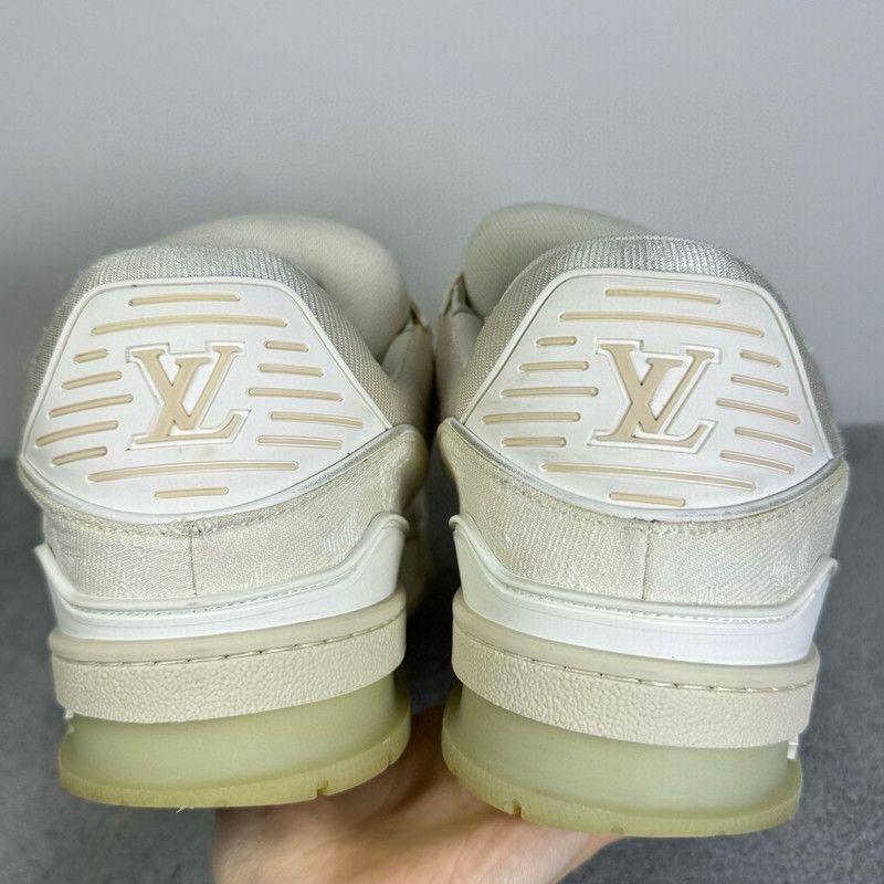 Louis Vuitton Louis Vuitton Classic Logo Trainer Sneakers for Men - Size US 9 / EU 42 - 3 Thumbnail