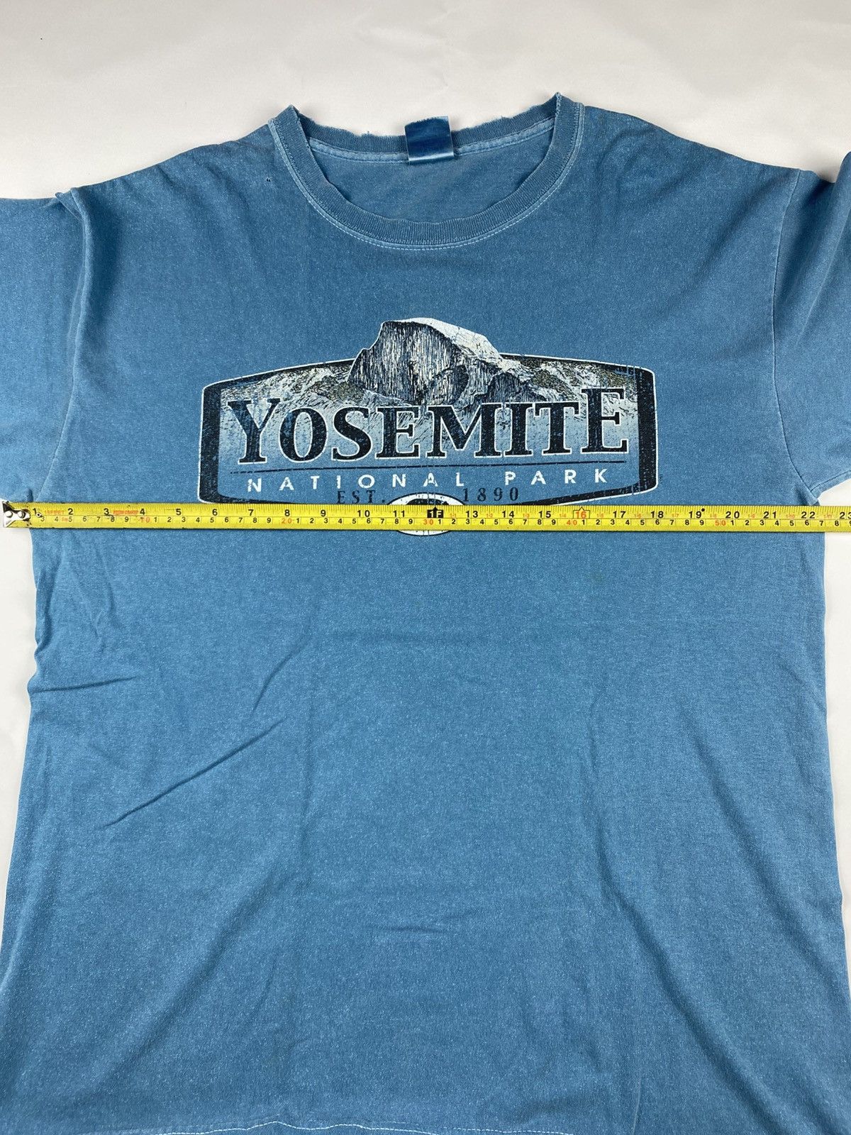 Vintage Vintage Yosemite National Park Tshirt Size US L / EU 52-54 / 3 - 6 Thumbnail