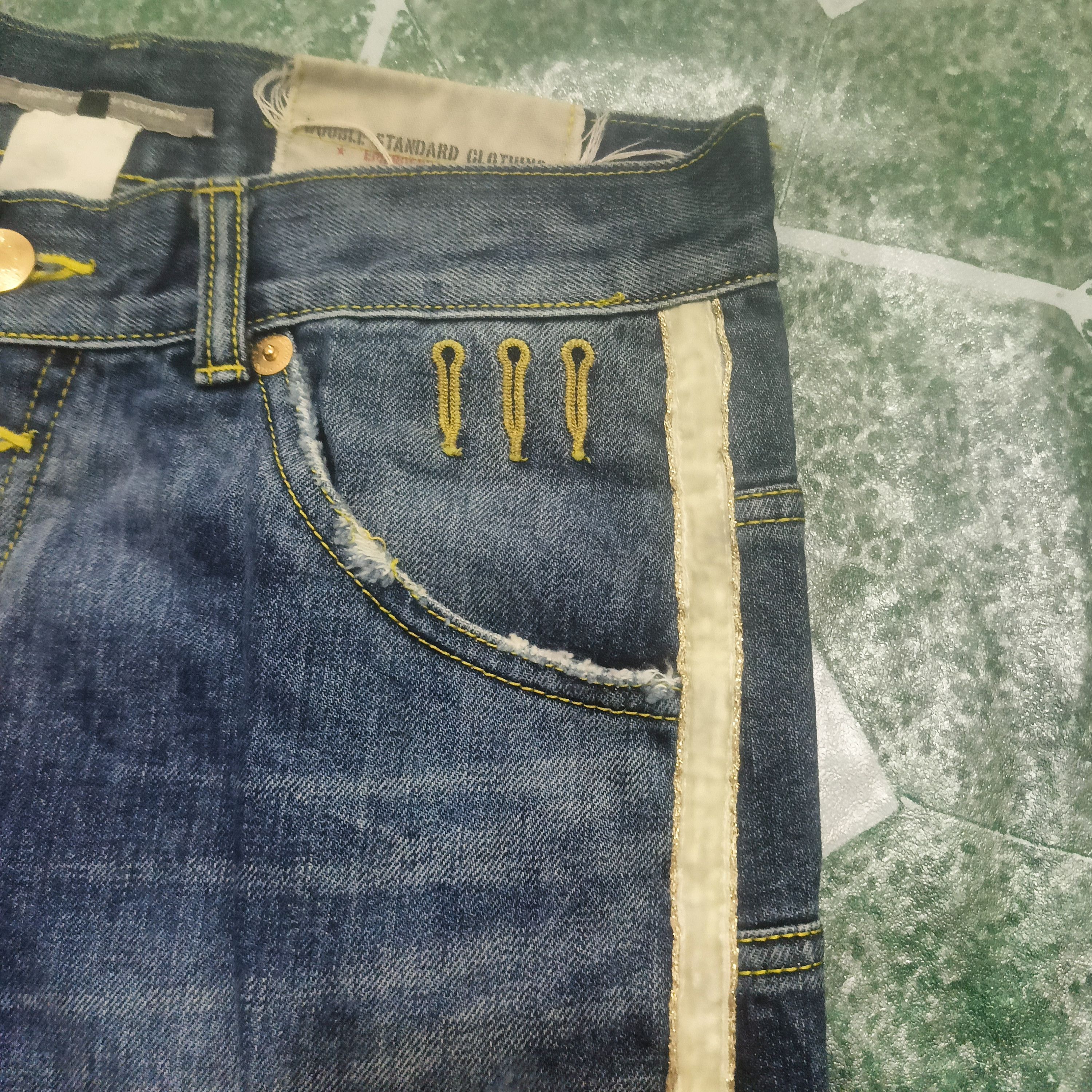 Who Decides War Japanese Double Standard Clothing Distressed Denim Jeans Size US 32 / EU 48 - 4 Thumbnail