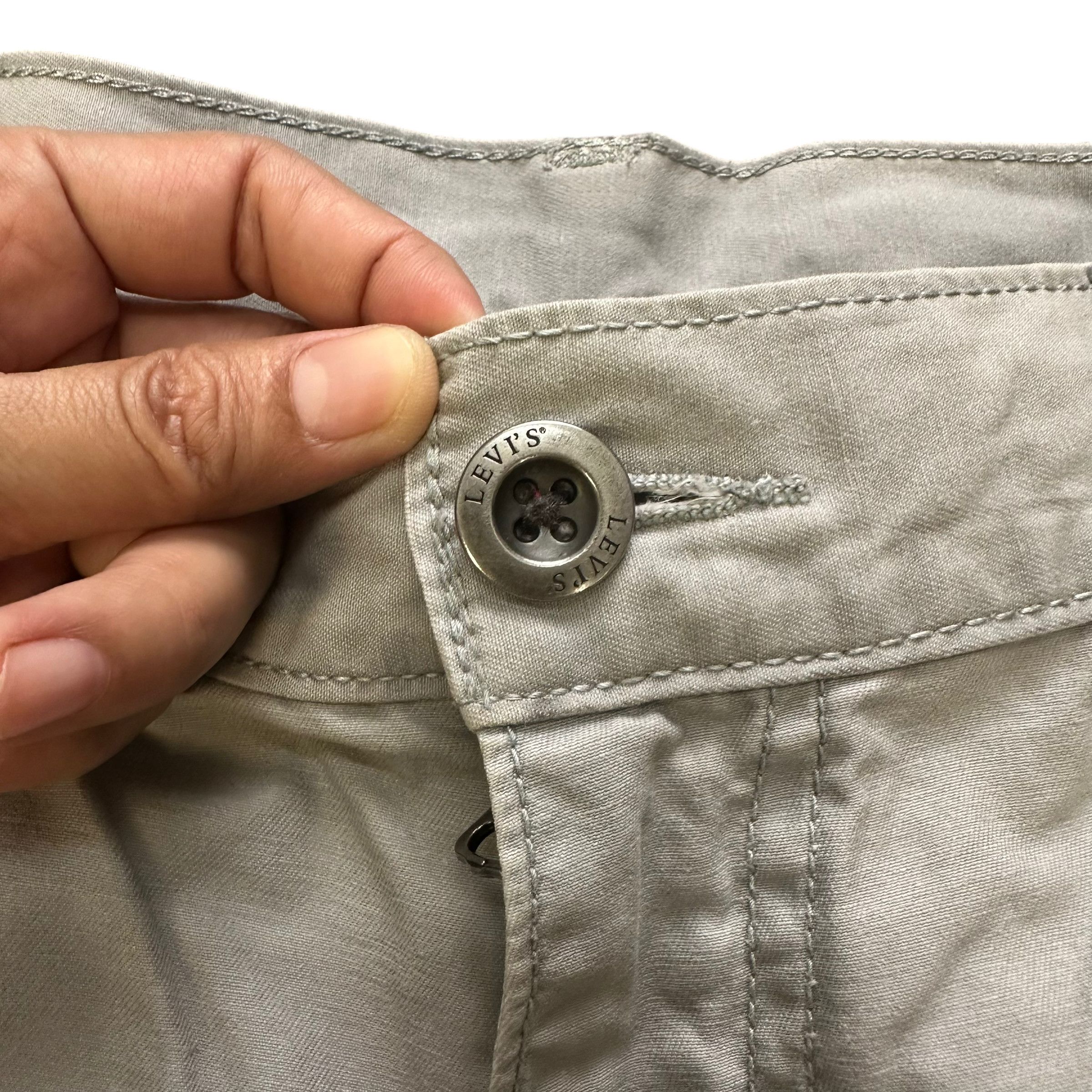 Levi's LEVIS CARGO SHORTS PANT #8517-012 Size US 36 / EU 52 - 4 Thumbnail