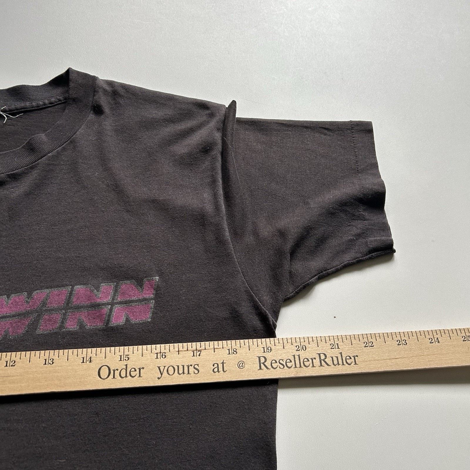 Vintage Vintage Schwinn T Shirt Medium 80s Bicycle Promo Faded Black Size US M / EU 48-50 / 2 - 4 Thumbnail