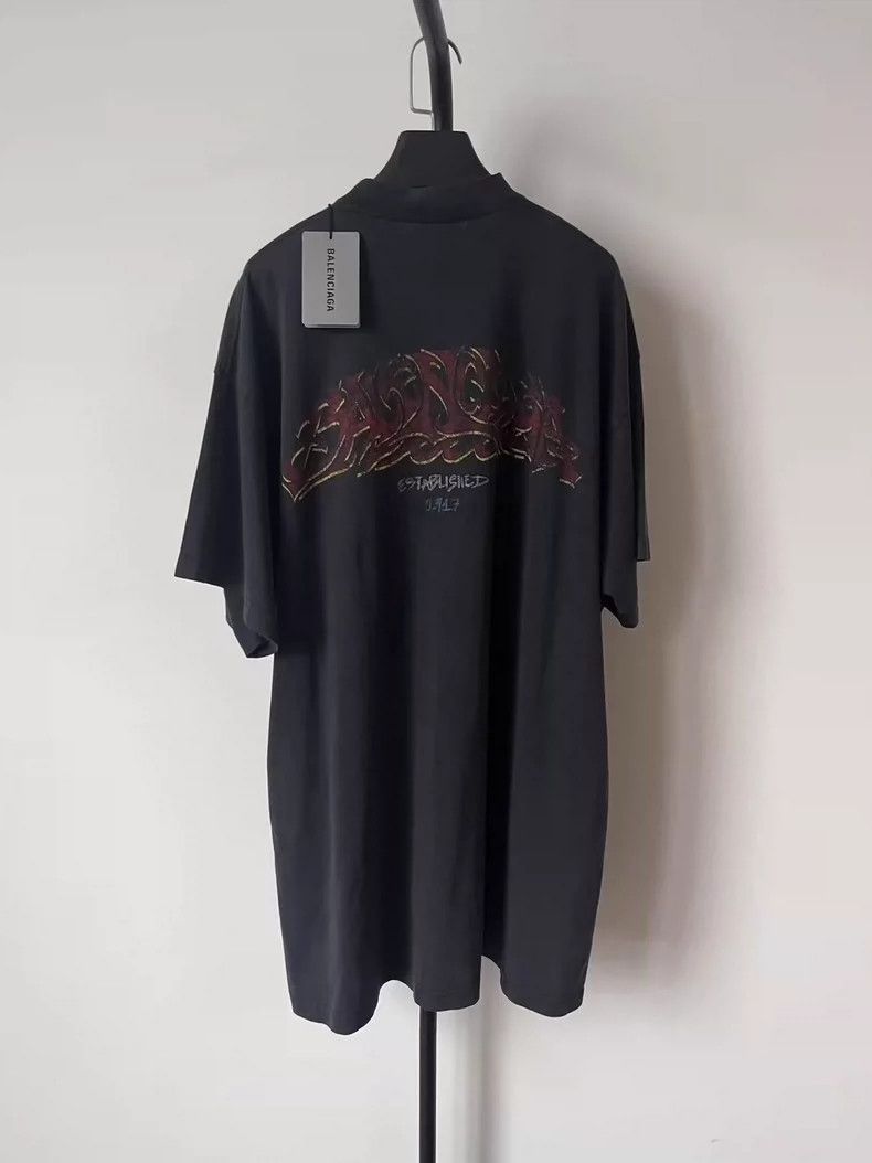 Balenciaga Balenciaga Solid graphic printed crew neck short sleeves Size US M / EU 48-50 / 2 - 2 Thumbnail
