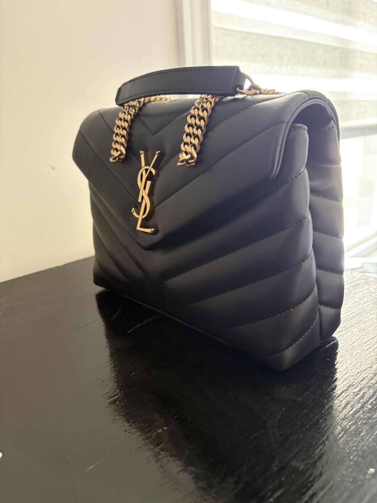 Yves Saint Laurent Saint Laurent Small LouLou Bag Black Leather Gold Hardware Size ONE SIZE - 2 Thumbnail