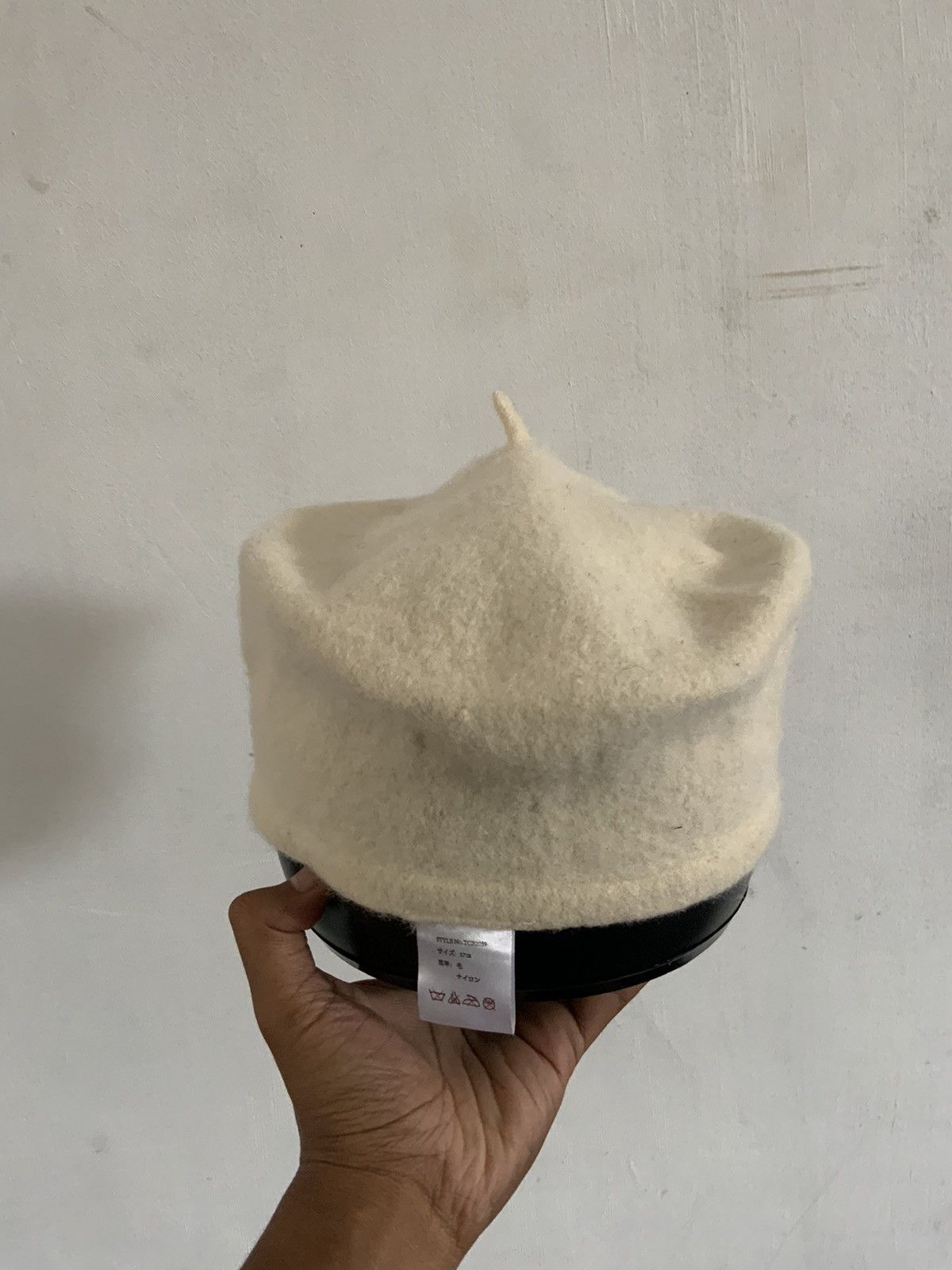 Barrett Mohair Fur Barett White Streetwear Hat Size ONE SIZE - 3 Thumbnail