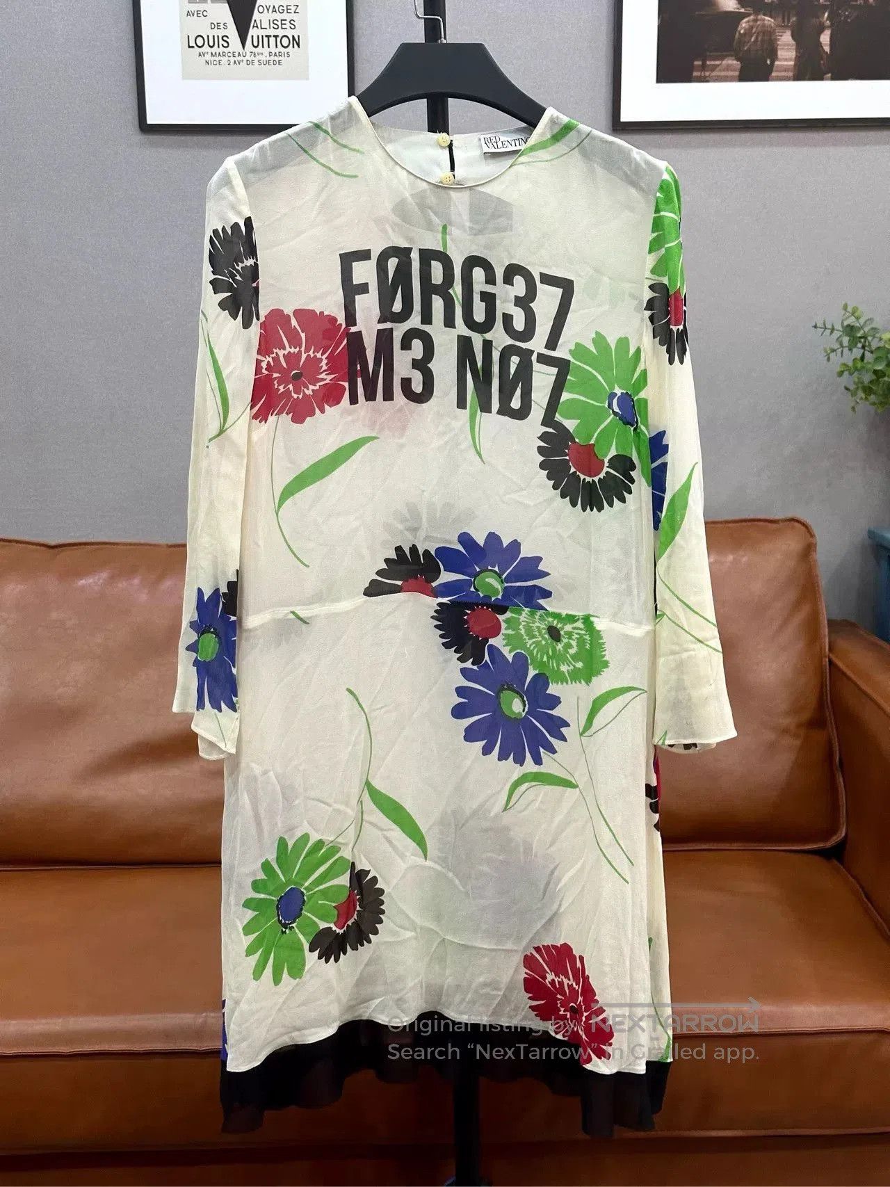 Valentino beige floral silk dress two. Size M / US 6-8 / IT 42-44 - 1 Thumbnail