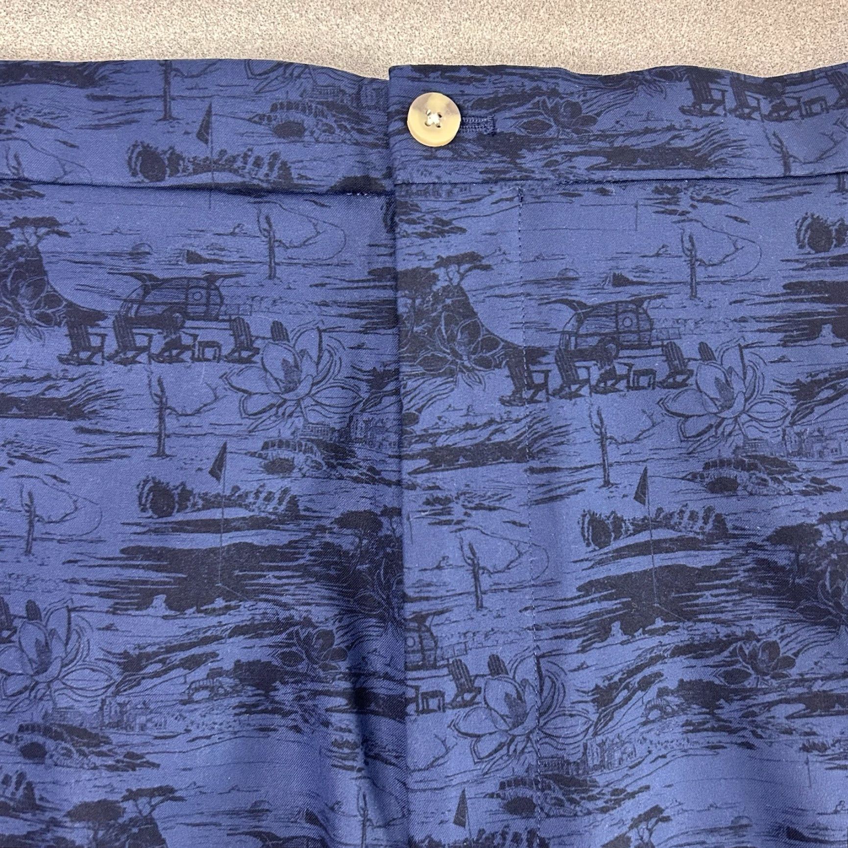 Peter Millar Peter Millar Shorts Mens 54R Blue Floral Golf Stretch Salem Course Performance Size US 38 / EU 54 - 2 Thumbnail