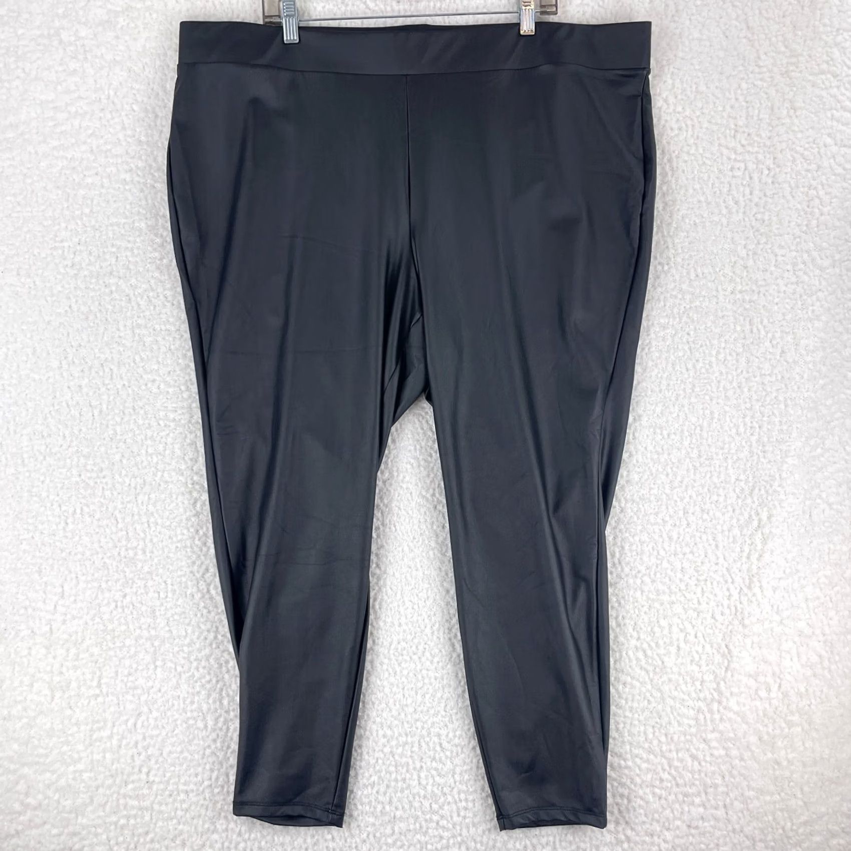 Torrid Torrid Black Pull On Elastic Waist Faux Leather Pants Womens 4X Skinny Leg Casual/Party/Cocktail Footwear Items Size 40" / US 18 - 2 Thumbnail