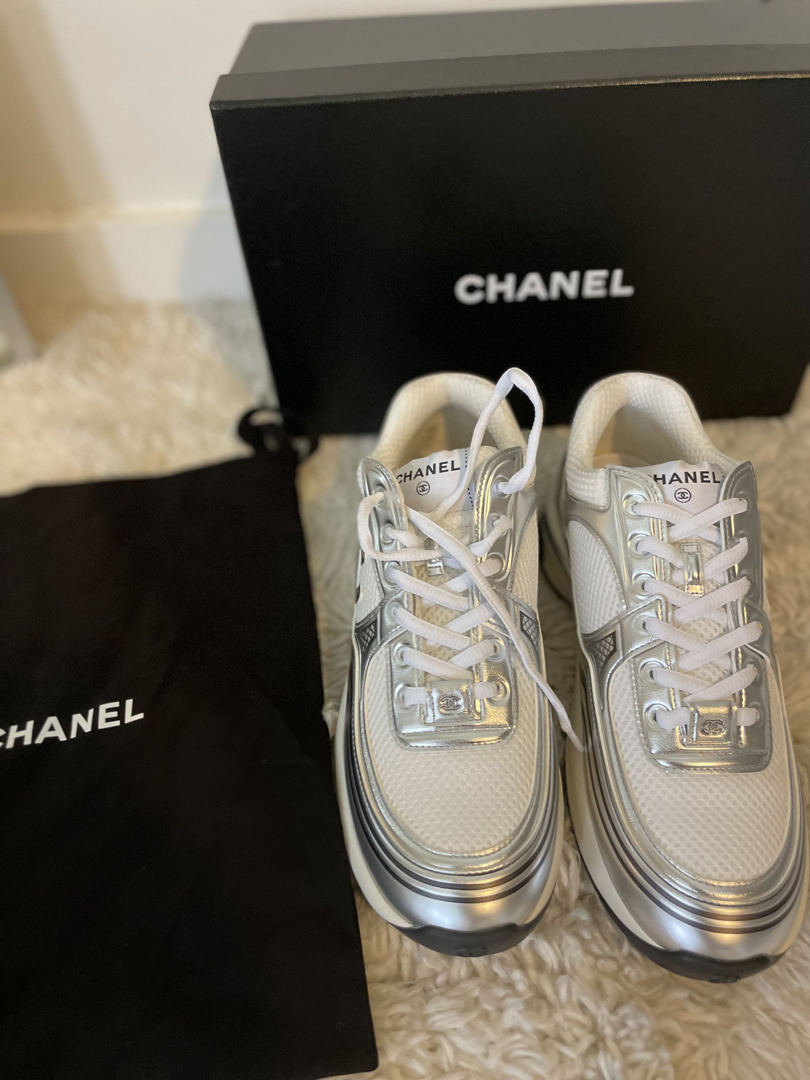 Chanel Chanel Runner Laminated Interlocking Metallic Brand New Size US 7 / IT 37 - 9 Thumbnail