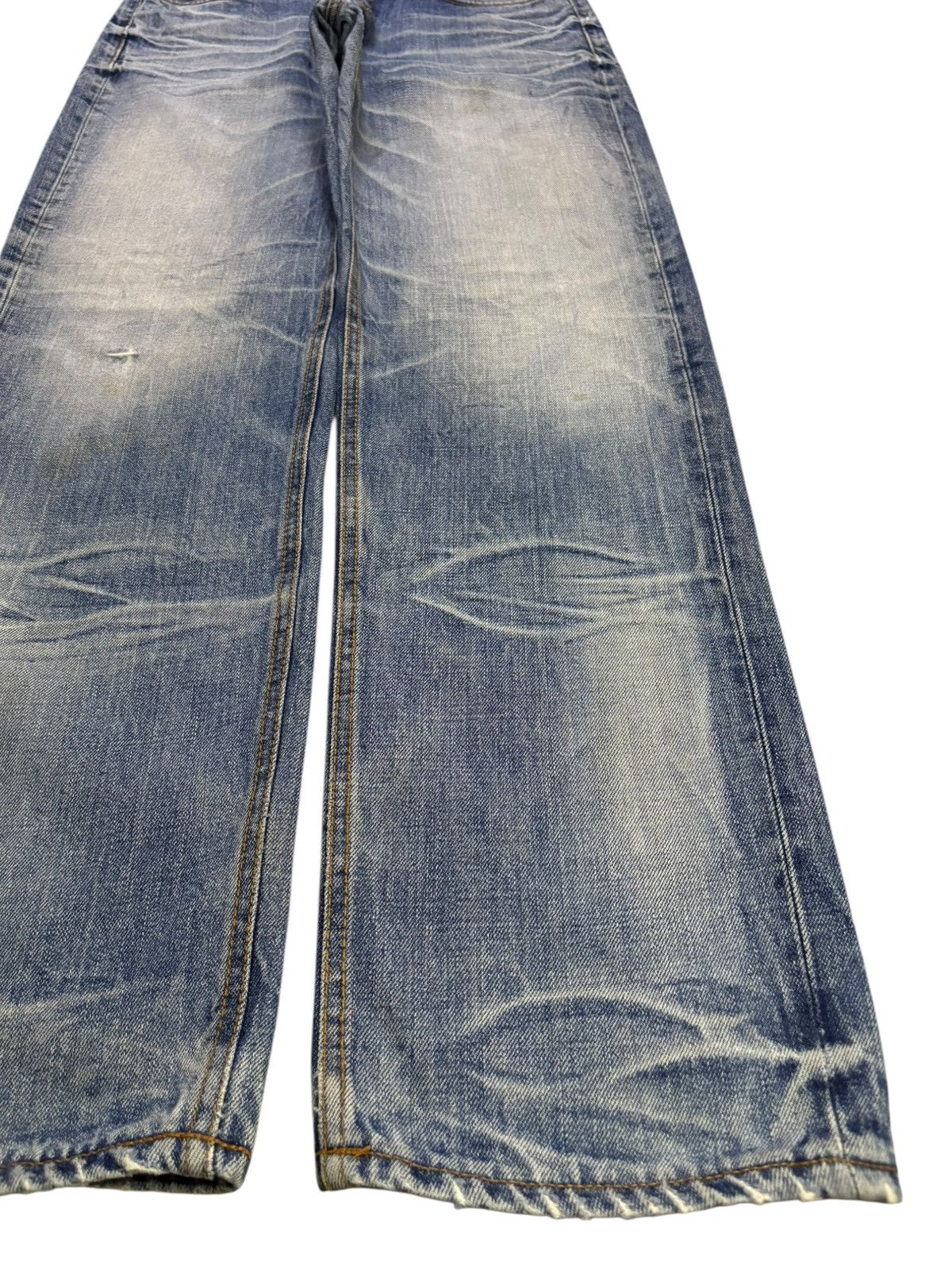 Japanese Brand Vintage Japanese Brand Faded Wash Loose Jeans Size US 30 / EU 46 - 7 Thumbnail