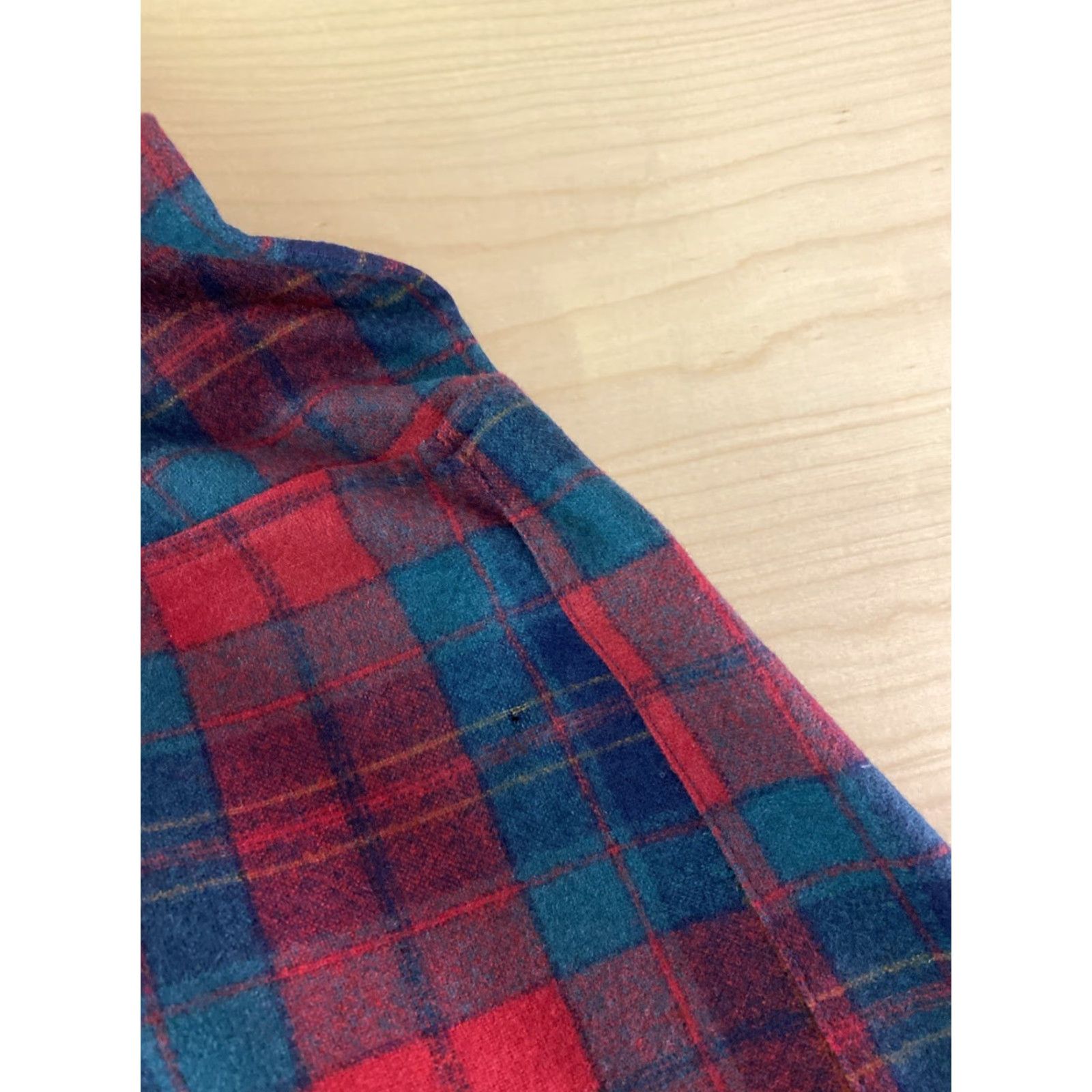 Pendleton VINTAGE Pendleton Wool Flannel Button-Up Shirt Leather Elbow Patches Mens L Red Size US L / EU 52-54 / 3 - 7 Thumbnail