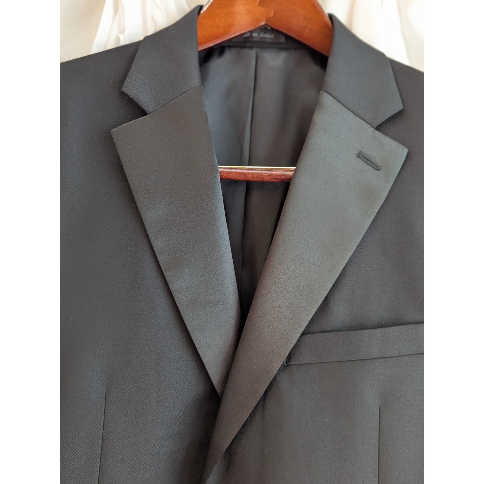 Calvin Klein Tuxedo Jacket Size 42S 100% Wool 2 Button Notch Lapel Size 42S - 2 Thumbnail