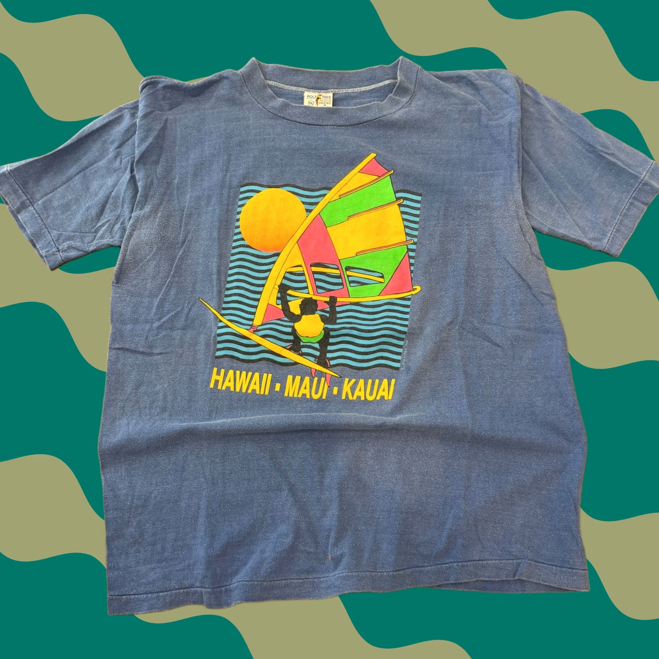Vintage VINTAGE Maui Surf Hawaii Blue Graphic Short Sleeve Tee XL Mens Size US 36 / EU 52 - 1 Thumbnail