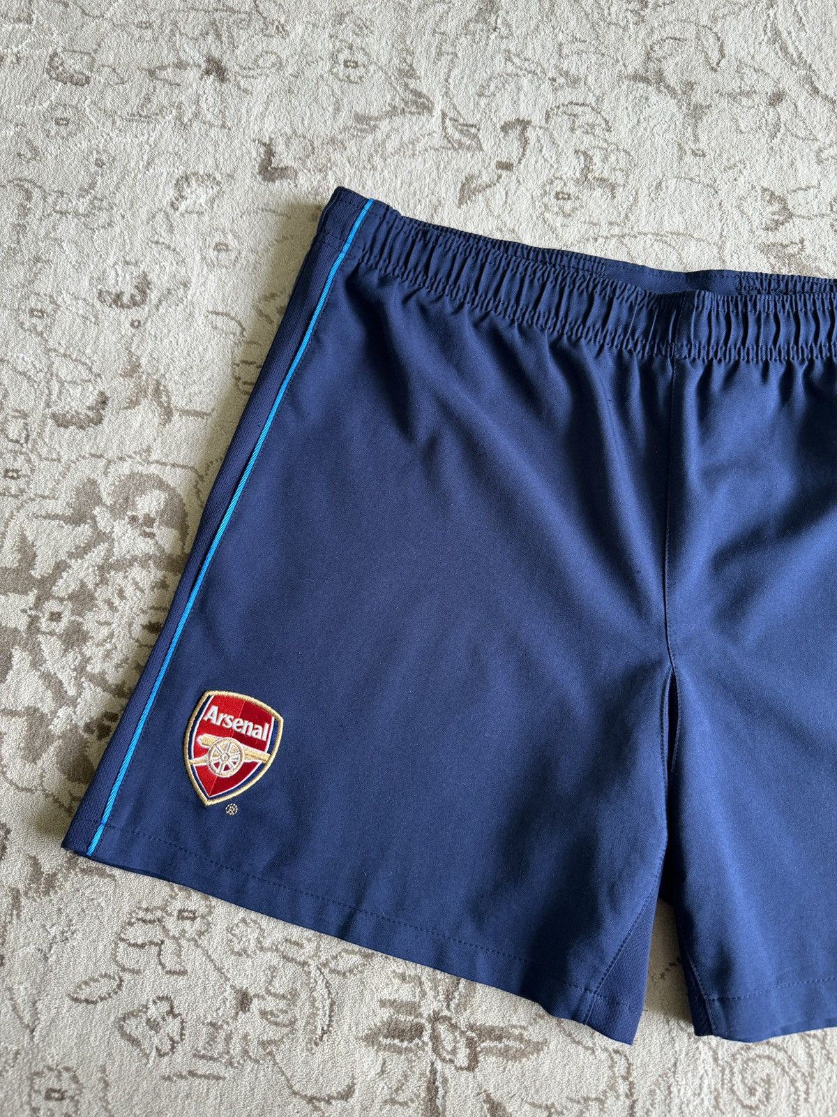 Nike Vintage Nike Arsenal Nylon Track Shorts Soccer Football Size US 36 / EU 52 - 4 Thumbnail
