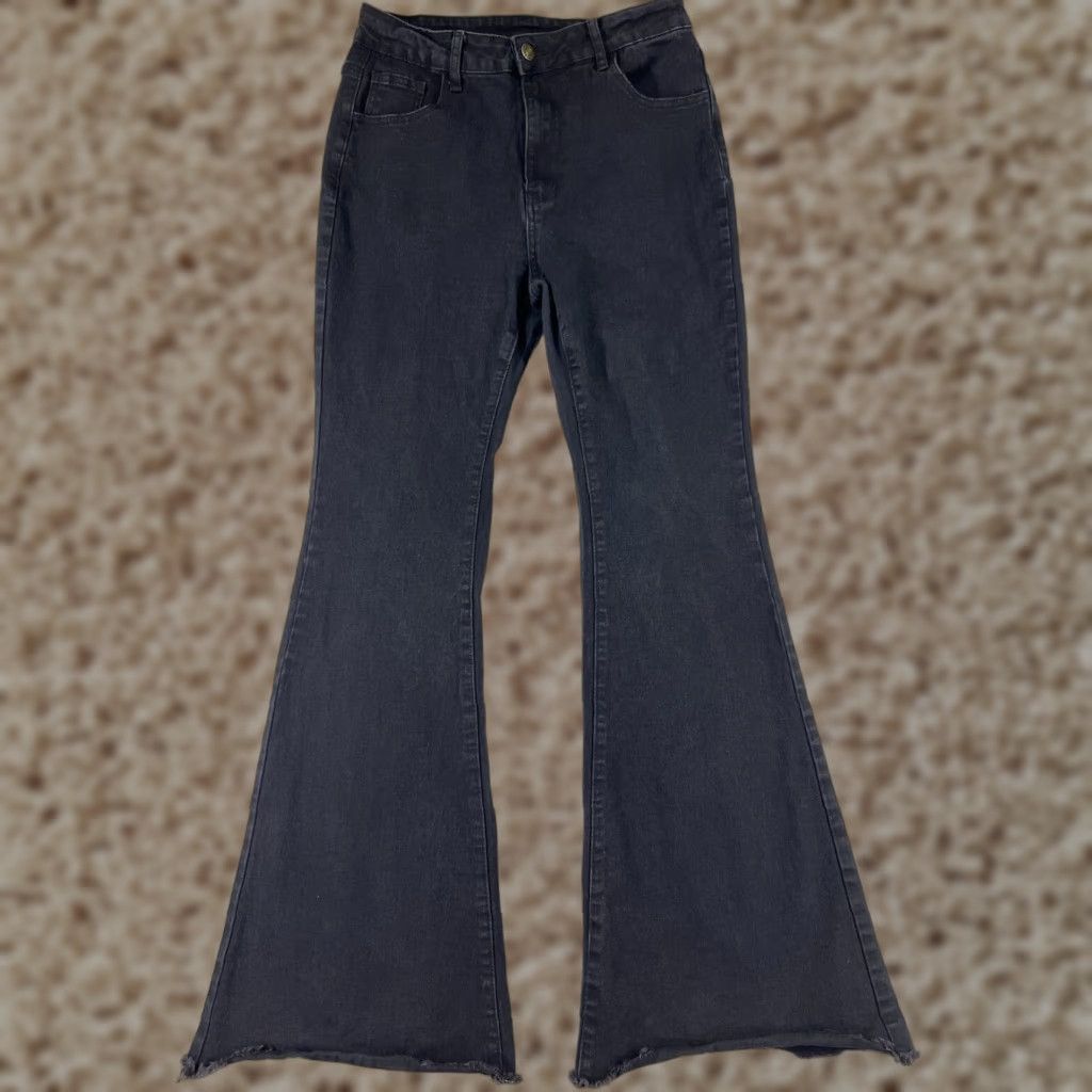 Shein Shein Jeans Womens 8 Black Denim Wide Flare Raw Hem Cotton Blend 26x31 Size 30" / US 8 / IT 44 - 1 Thumbnail