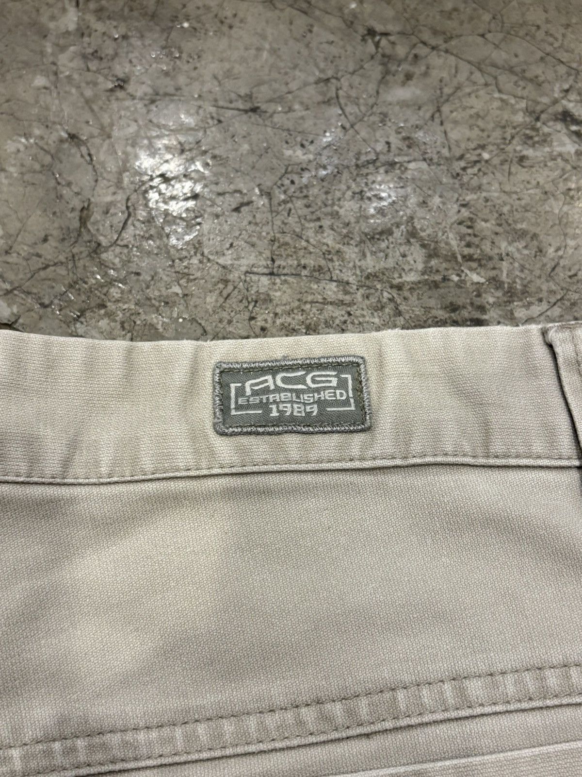 Nike ACG Vintage Nike ACG Beige Cargo Shorts Size US 36 / EU 52 - 4 Thumbnail