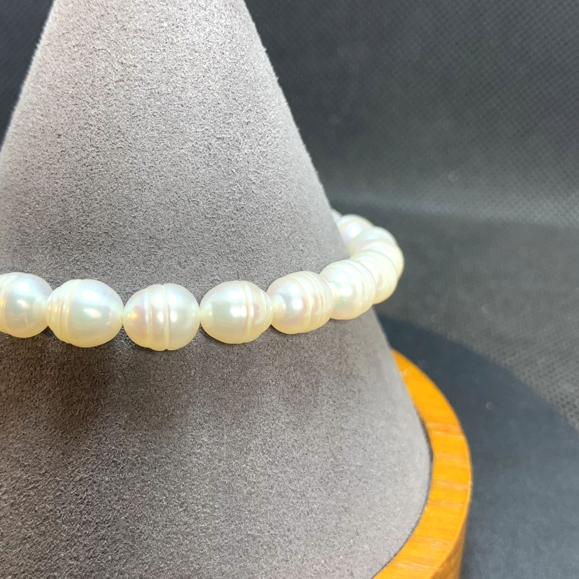 Other Cultured Freshwater Pearl Bracelet Elastic No Clasp 7mm Oval Size ONE SIZE - 2 Thumbnail
