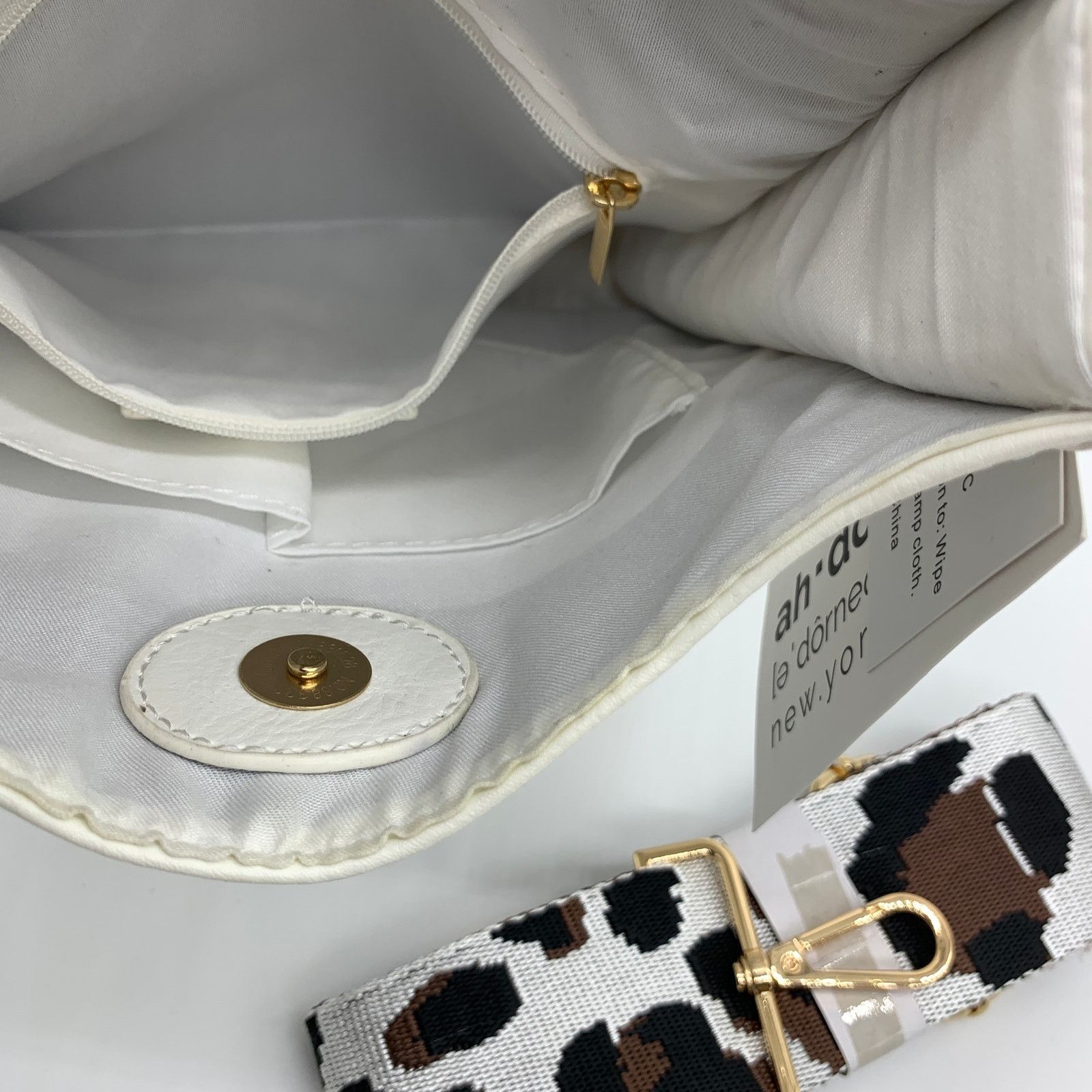Other AHDORNED Medium White Faux Leather Crossbody Purse Size ONE SIZE - 8 Thumbnail