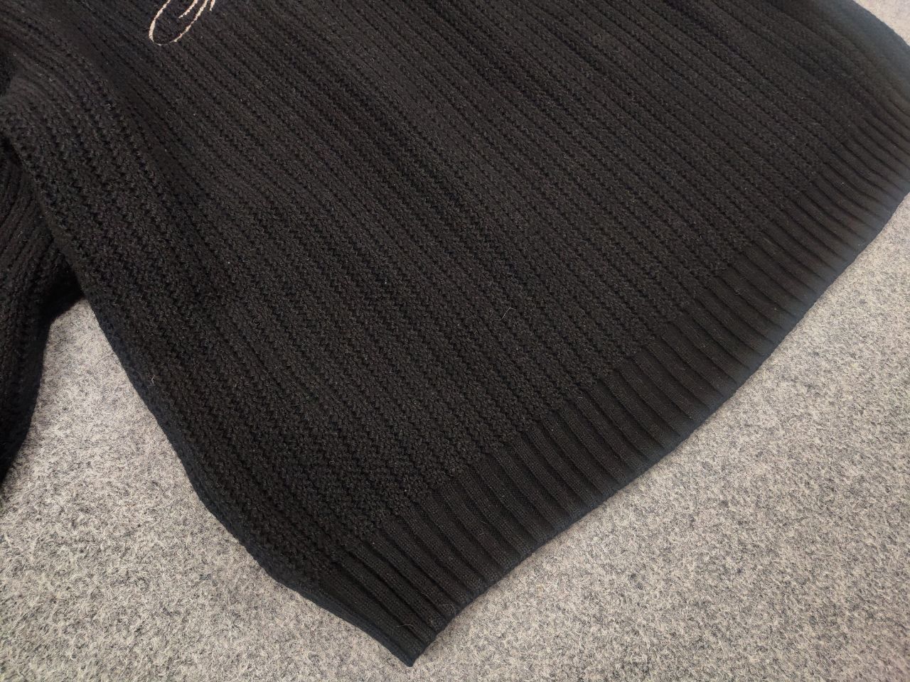 Chevignon Vintage 90's Chevignon Wool Blend Black Knit cropped Sweater Size US L / EU 52-54 / 3 - 6 Thumbnail