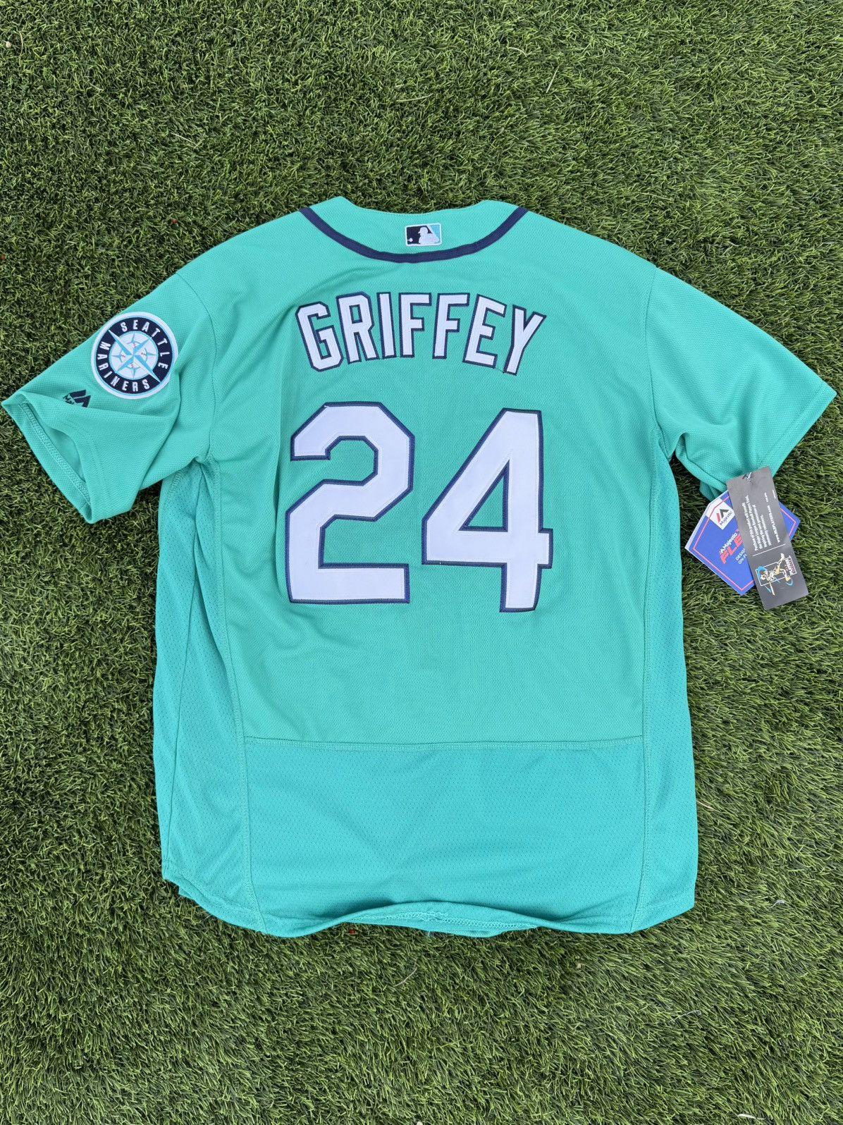 Majestic Brand new teal Seattle Mariners Ken Griffey jersey size L Size US L / EU 52-54 / 3 - 6 Thumbnail