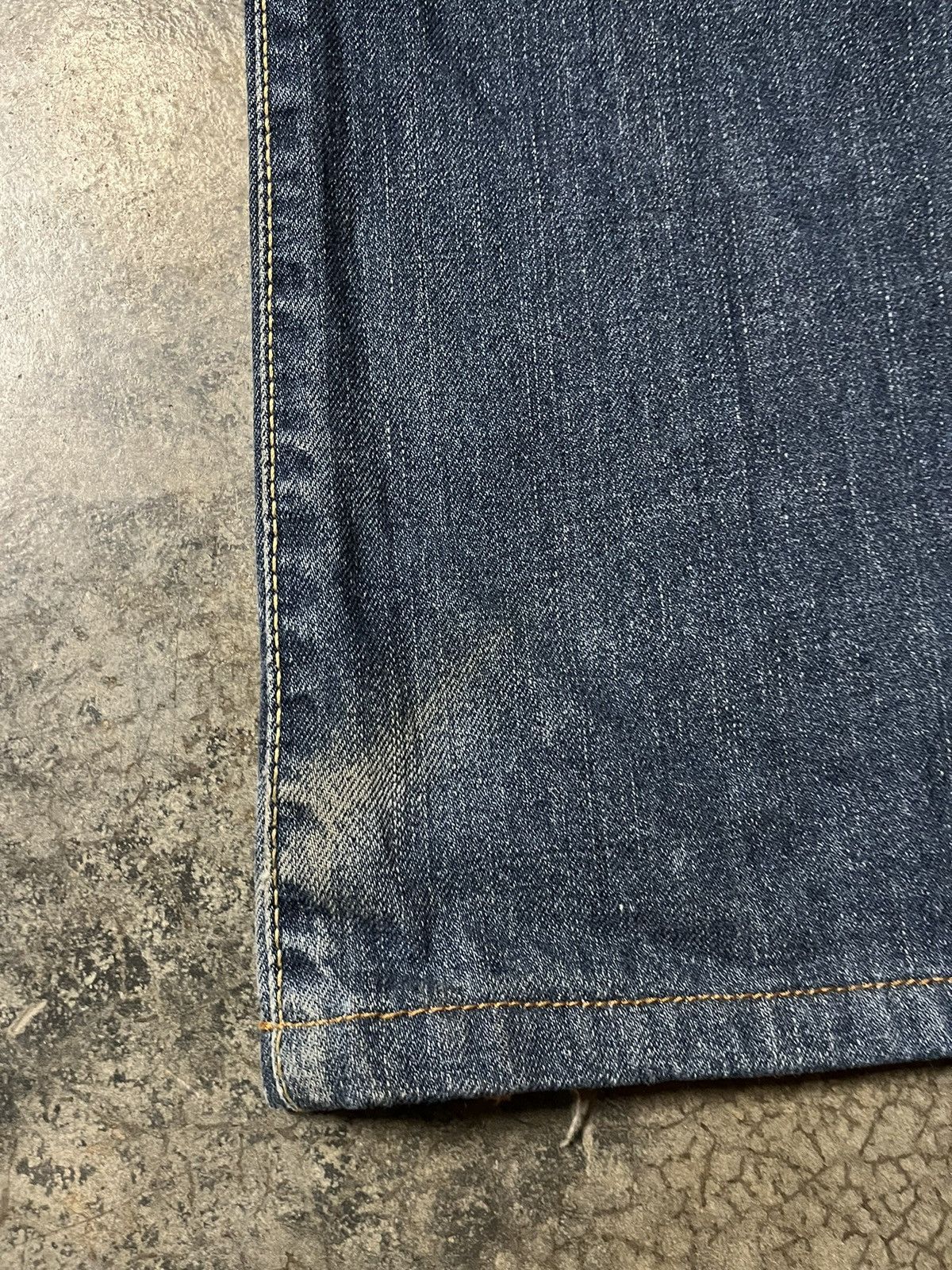 Levi's Vintage Levis 517 grunge distressed bootcut flare jeans Size US 31 - 8 Thumbnail