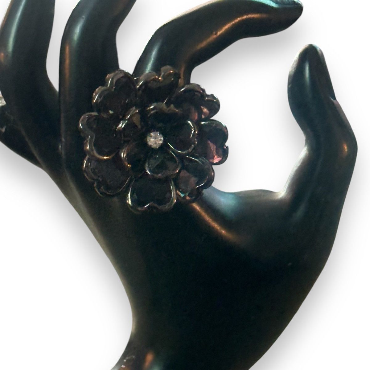 Vintage Vintage black glass flower stretch ring Size ONE SIZE - 2 Thumbnail